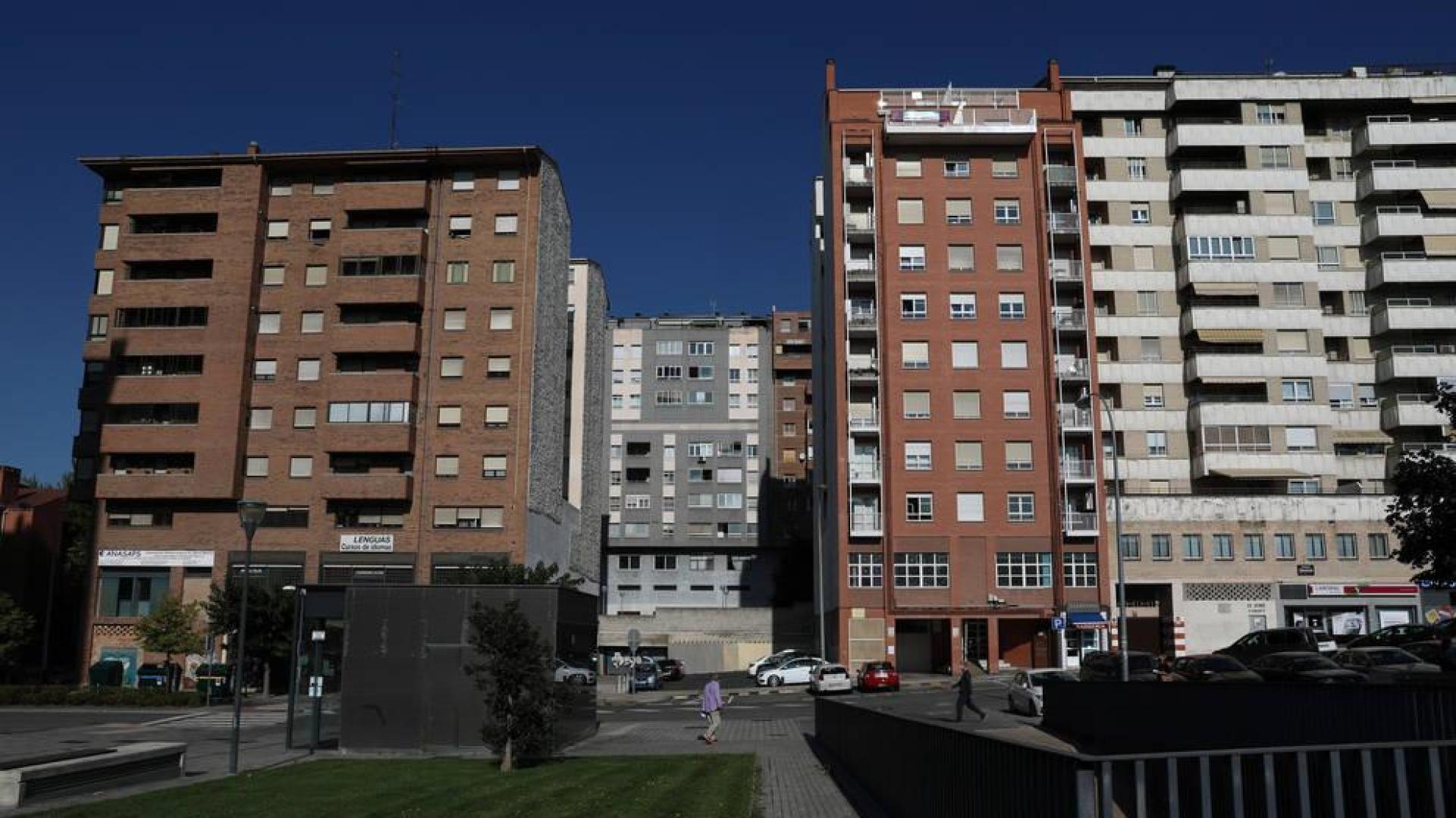 Publican la licitación para 34 viviendas de jóvenes y mayores en Azpilagaña