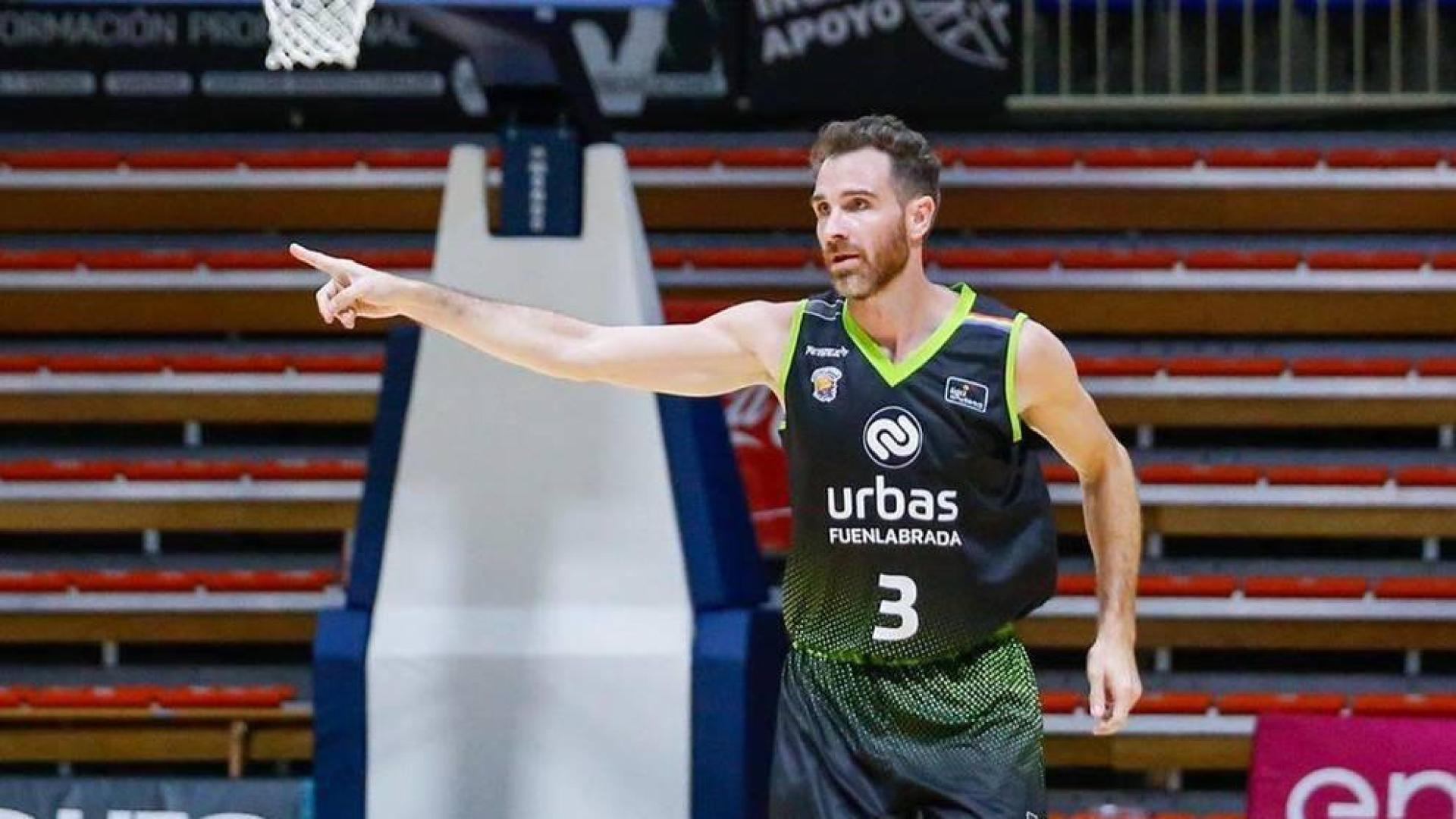 El escolta navarro Álex Urtasun, durante su último partido de pretemporada el pasado fin de semana.