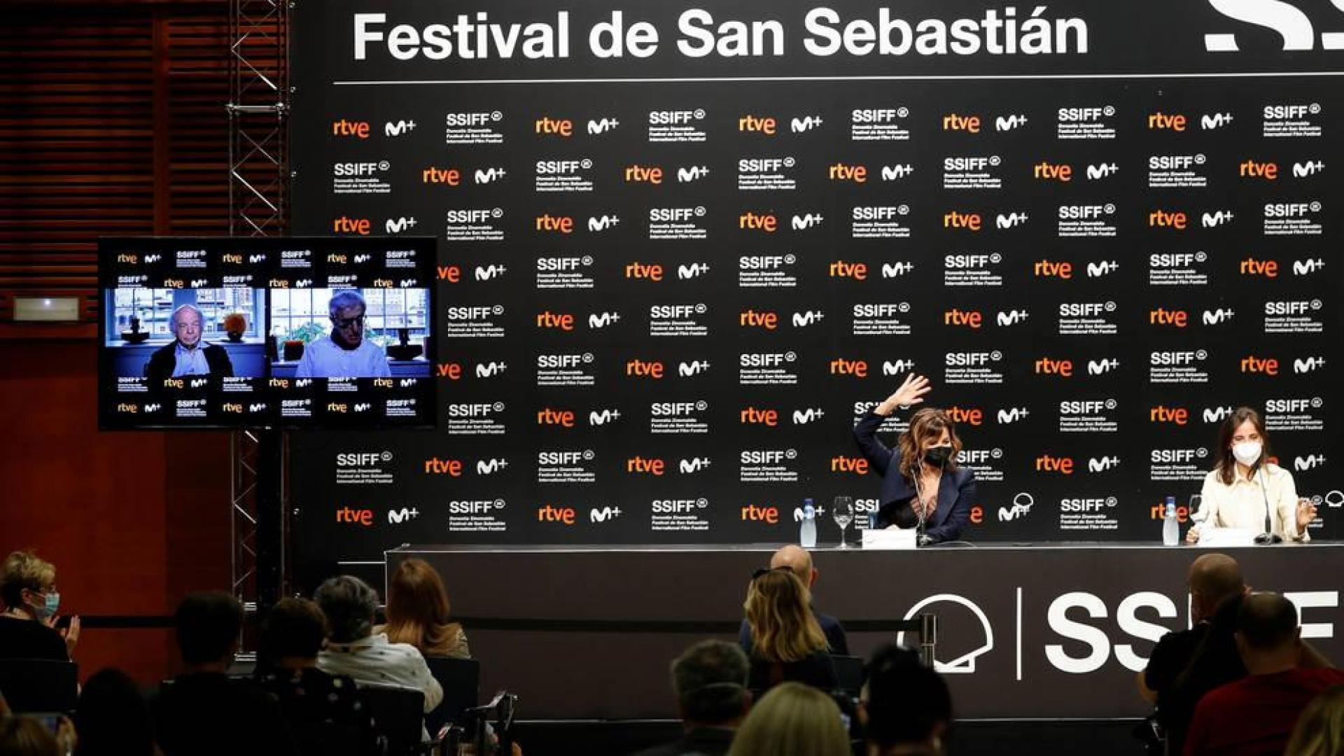 Woody Allen dice que le "rompe el corazón" no poder estar en San Sebastián por la "horrible pandemia"