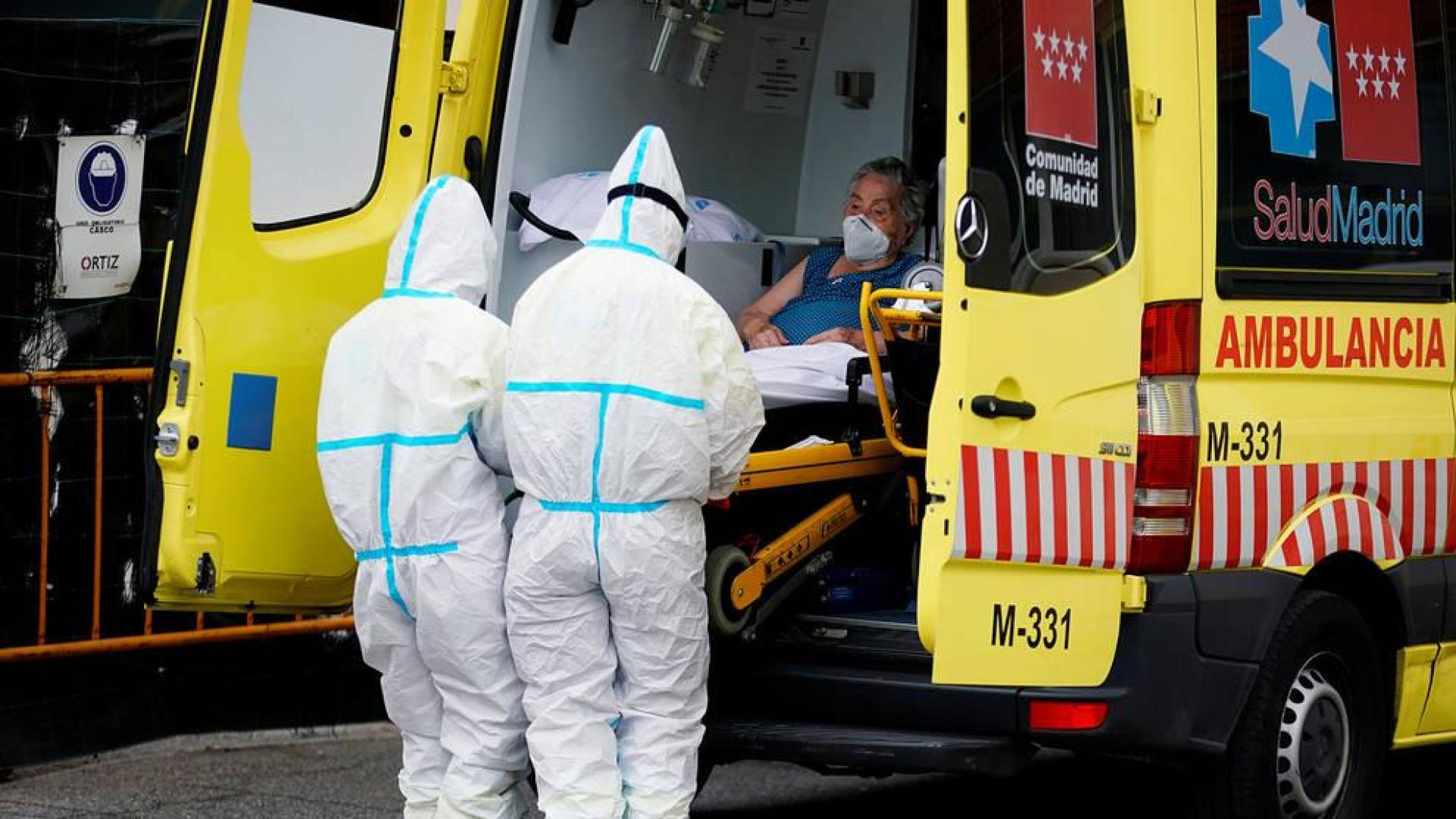 Suben las muertes por coronavirus y bajan los contagios en España