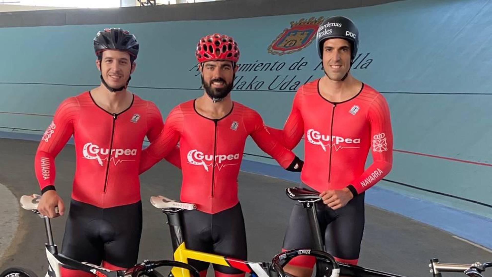 Sergio Aliaga, Alfonso Cabello y Juan Peralta, este miércoles en el Velódromo de Tafalla.