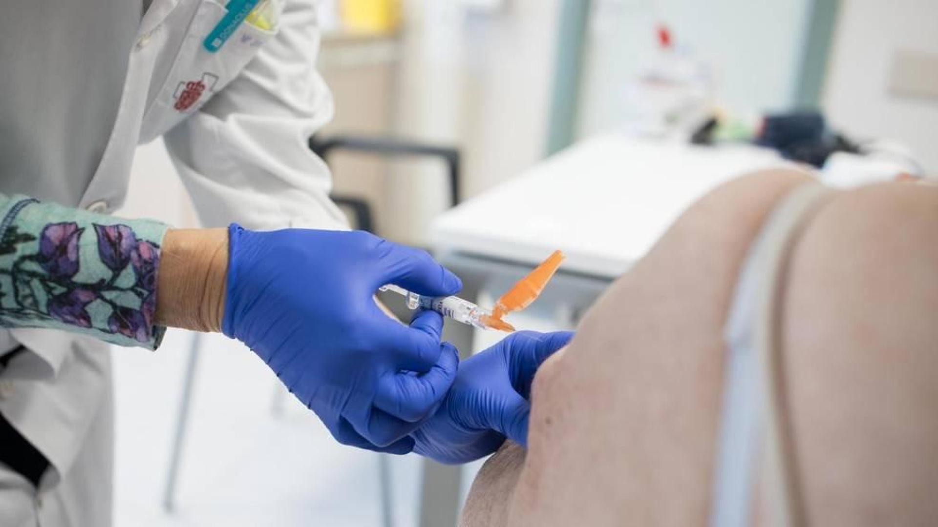 Las farmacias no van a tener vacunas frente a la gripe este otoño