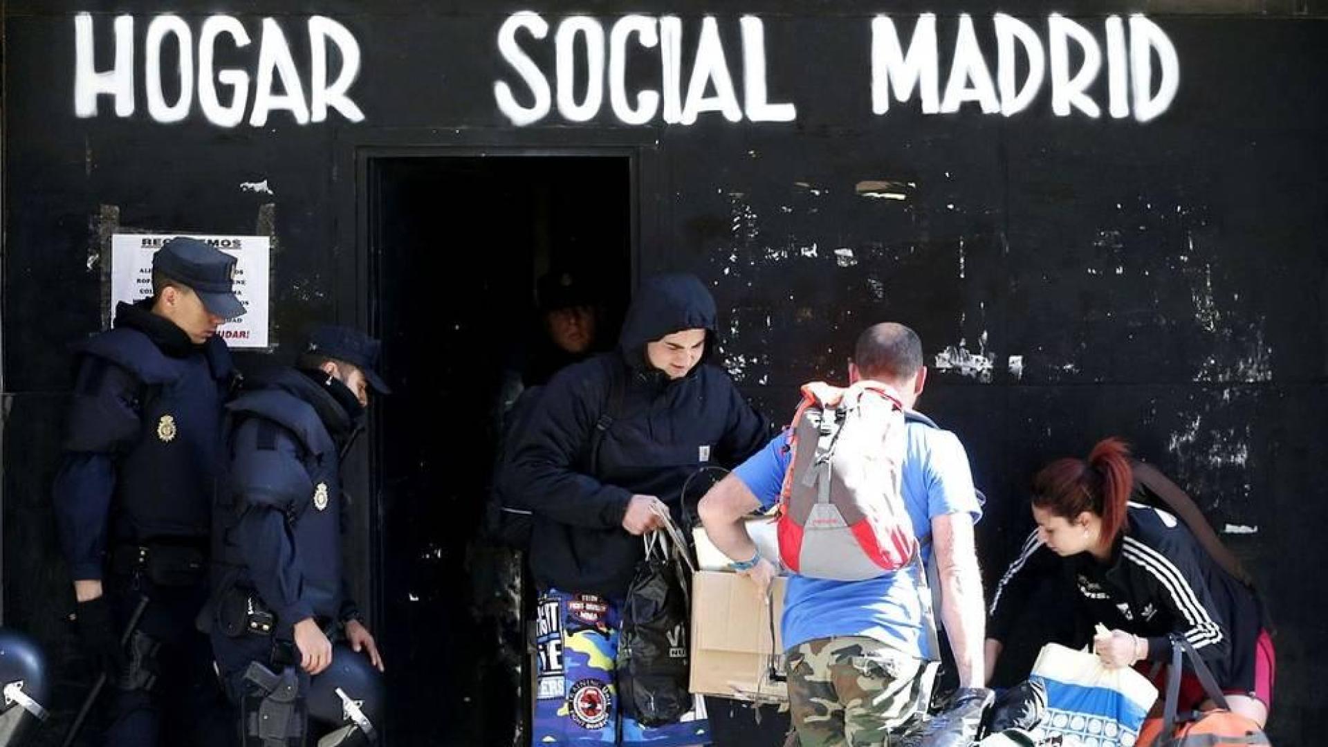 Desalojado sin incidentes el edificio de okupas neonazis de Madrid