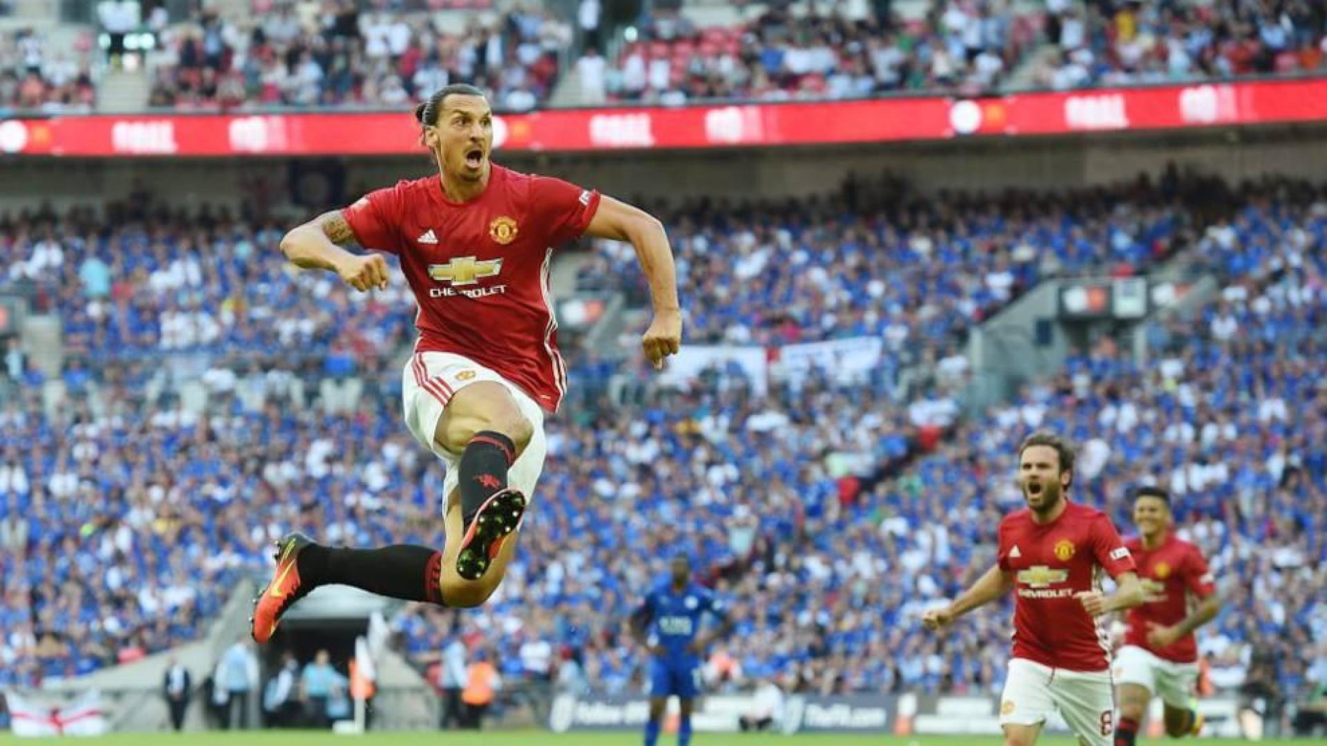 Ibrahimovic celebra el gol contra el Leicester.