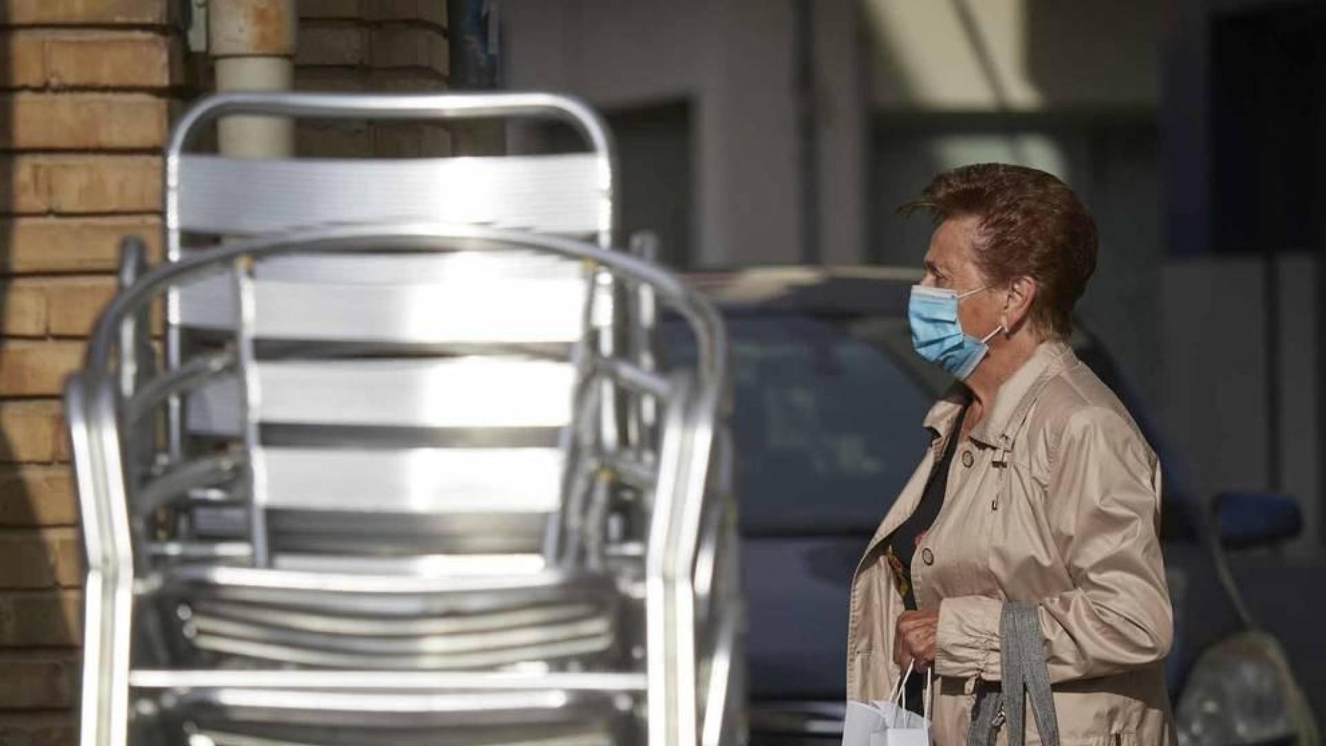 Nadie puede entrar o salir de la localidad salvo por motivos laborales, sanitarios, educativos o de cuidado de personas dependientes.