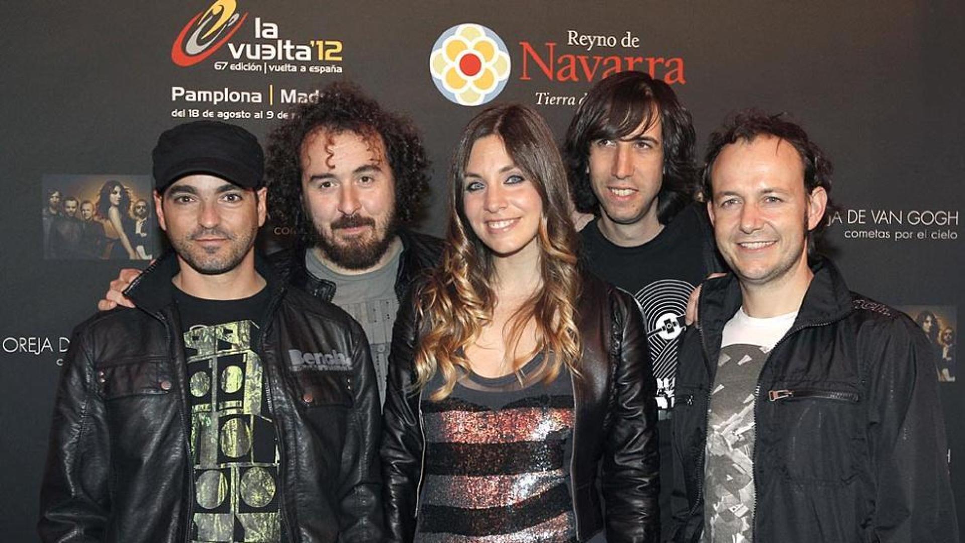 Los componentes del grupo musical "La Oreja de Van Gogh" presentaron el tema principal de la Vuelta a España 2012 en la sala madrileña  Sala Honky Tonk, al tiempo que anunciaron que el videoclip se grabará en la Comunidad foral.