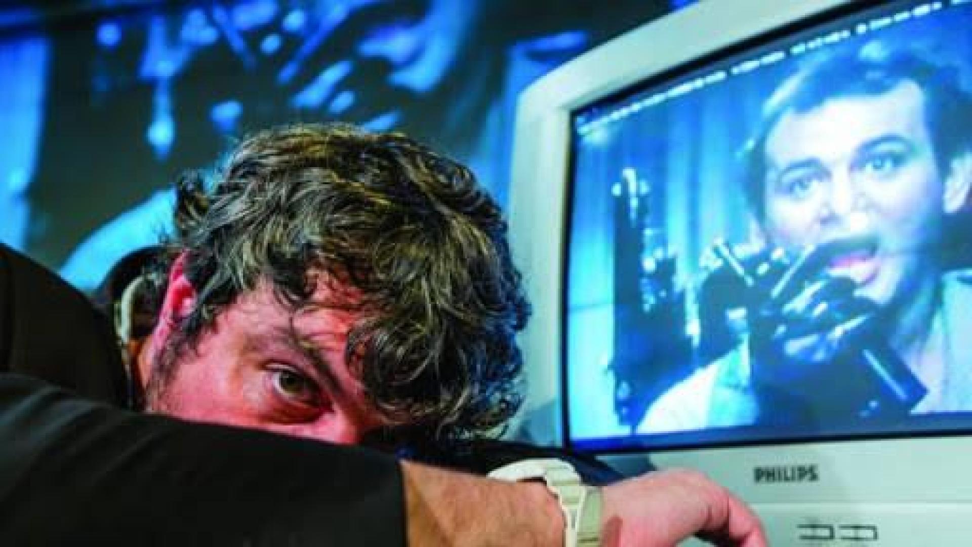 Imagen promocional de la película 'Stand By for Tape Back-Up' (Ross Sutherland, 2016)