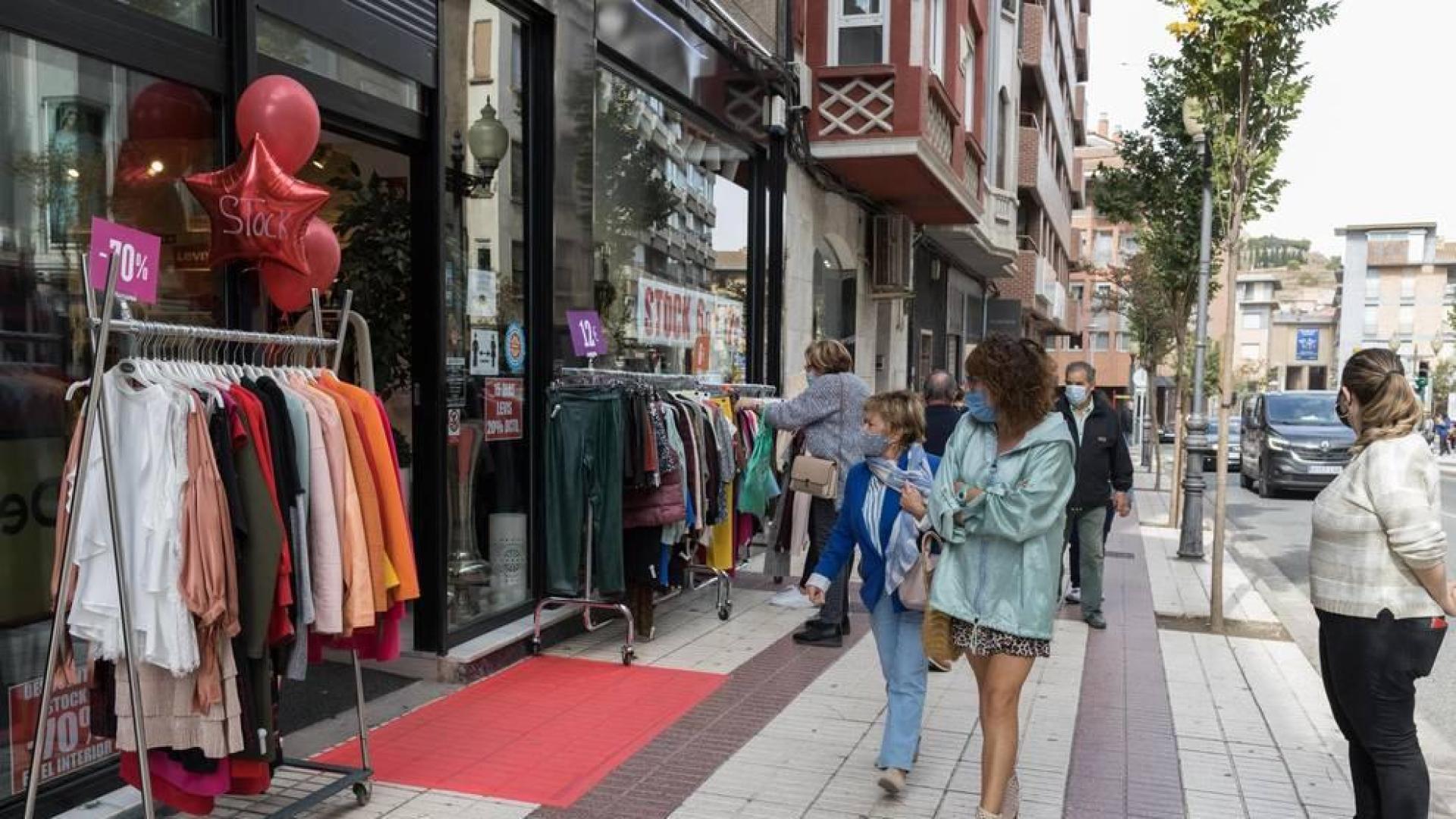 El comercio de Tudela sale a la calle entre la incertidumbre y la ilusión