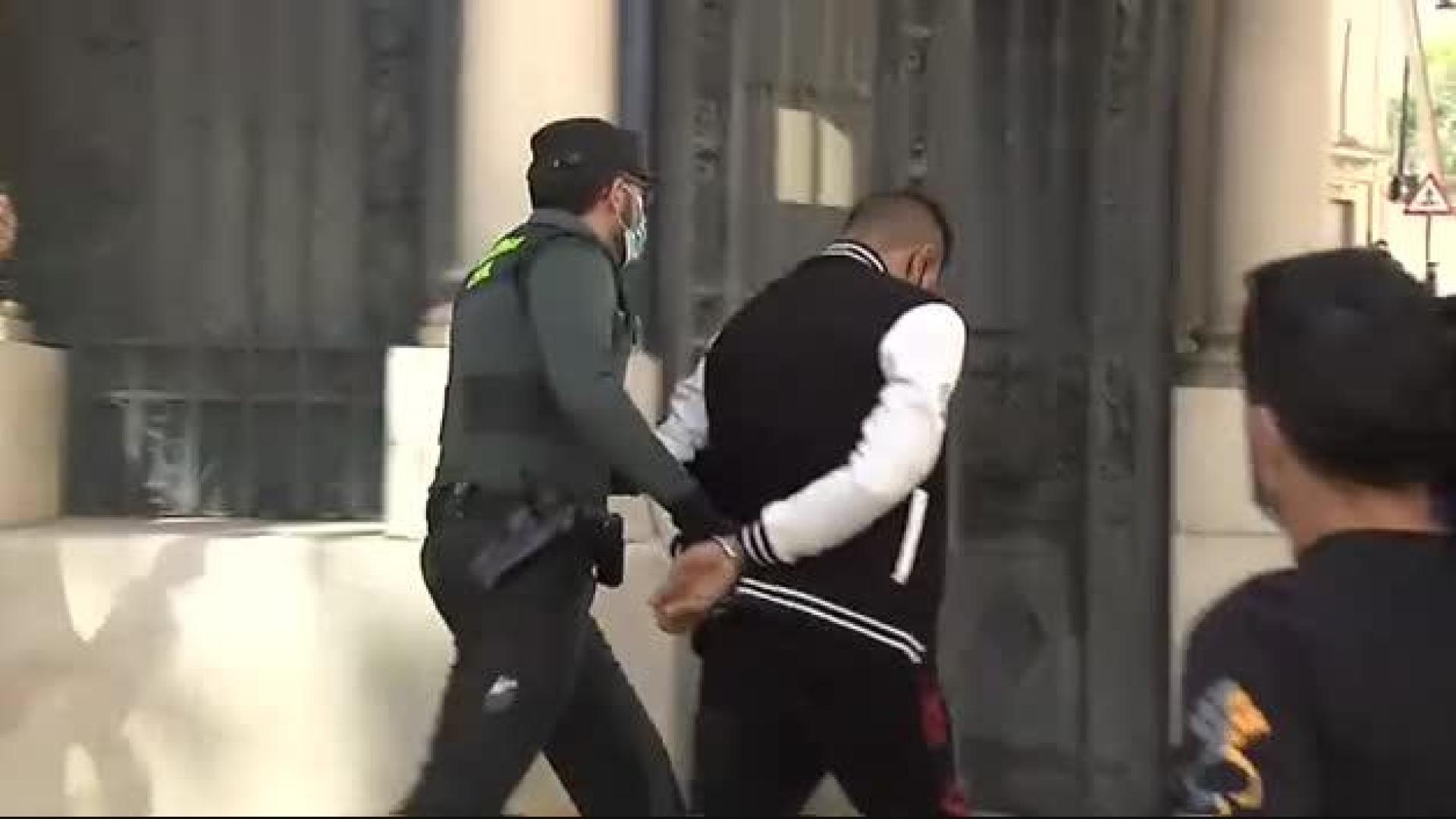 Pasan a disposición judicial los seis jóvenes acusados de una violación grupal a una menor en Valencia