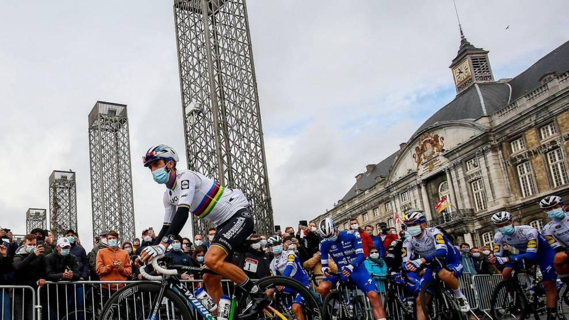 Alaphilippe, con el maillot de campeón del mundo.