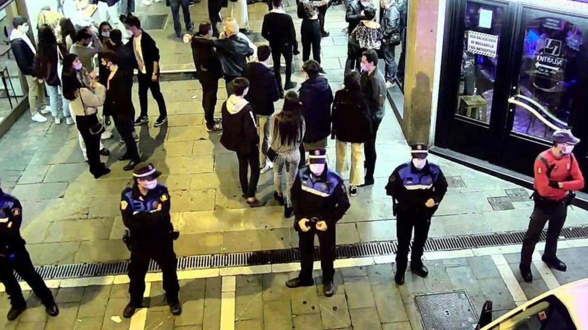 Desaolajada una fiesta en Pamplona con 43 adultos y 44 niños