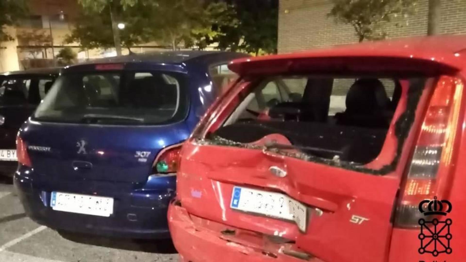 Choca contra varios vehículos en Artica en estado de ebriedad y se da a la fuga