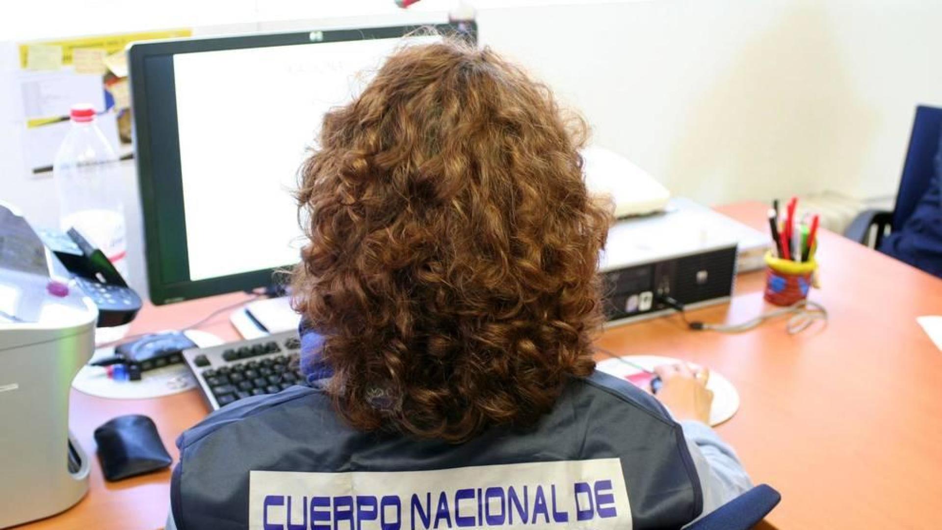 La Policía Nacional investiga cuatro casos de estafa al año.