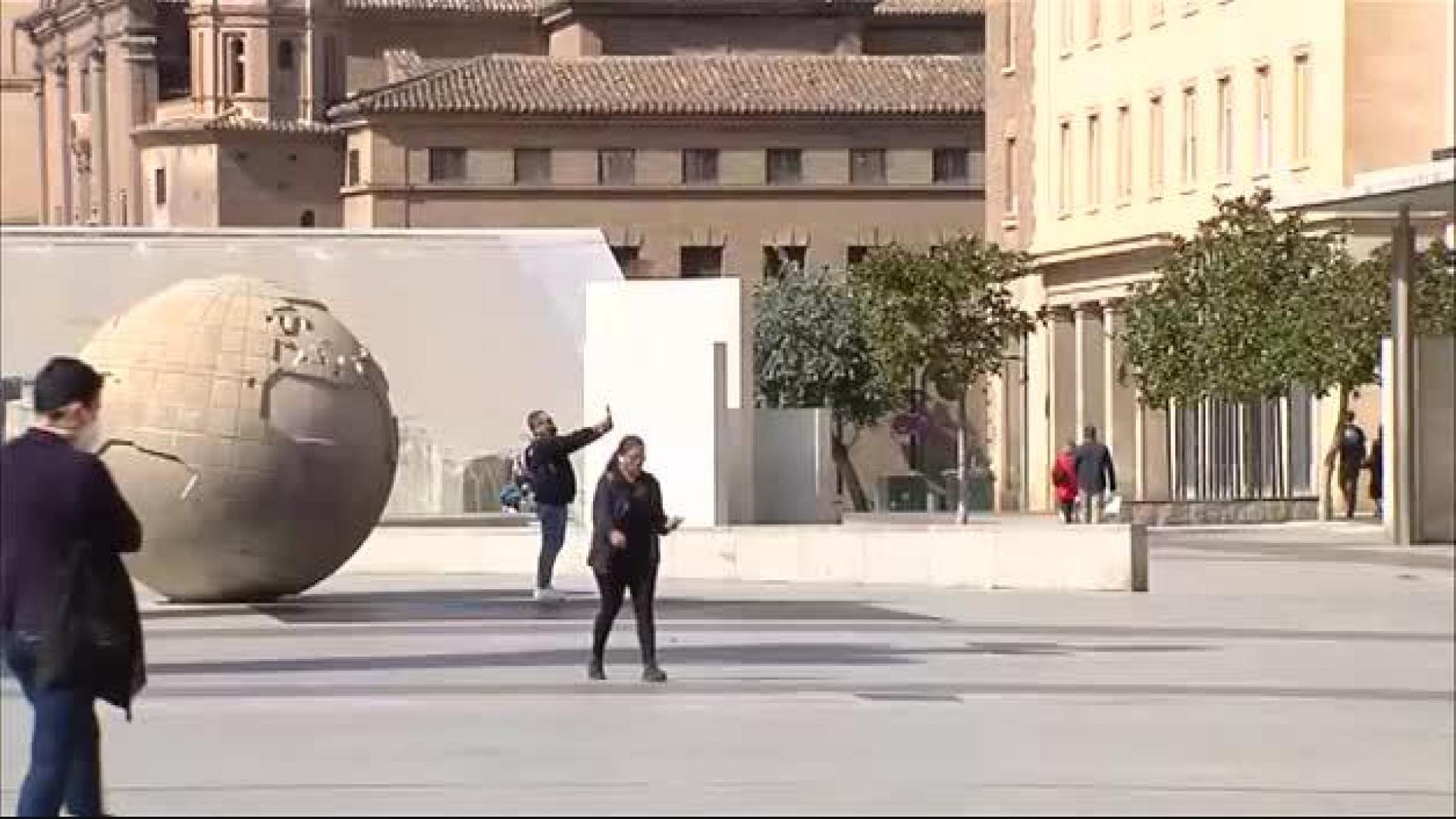 Zaragoza suspende las fiesta del Pilar y vuelve a la fase dos, flexibilizada