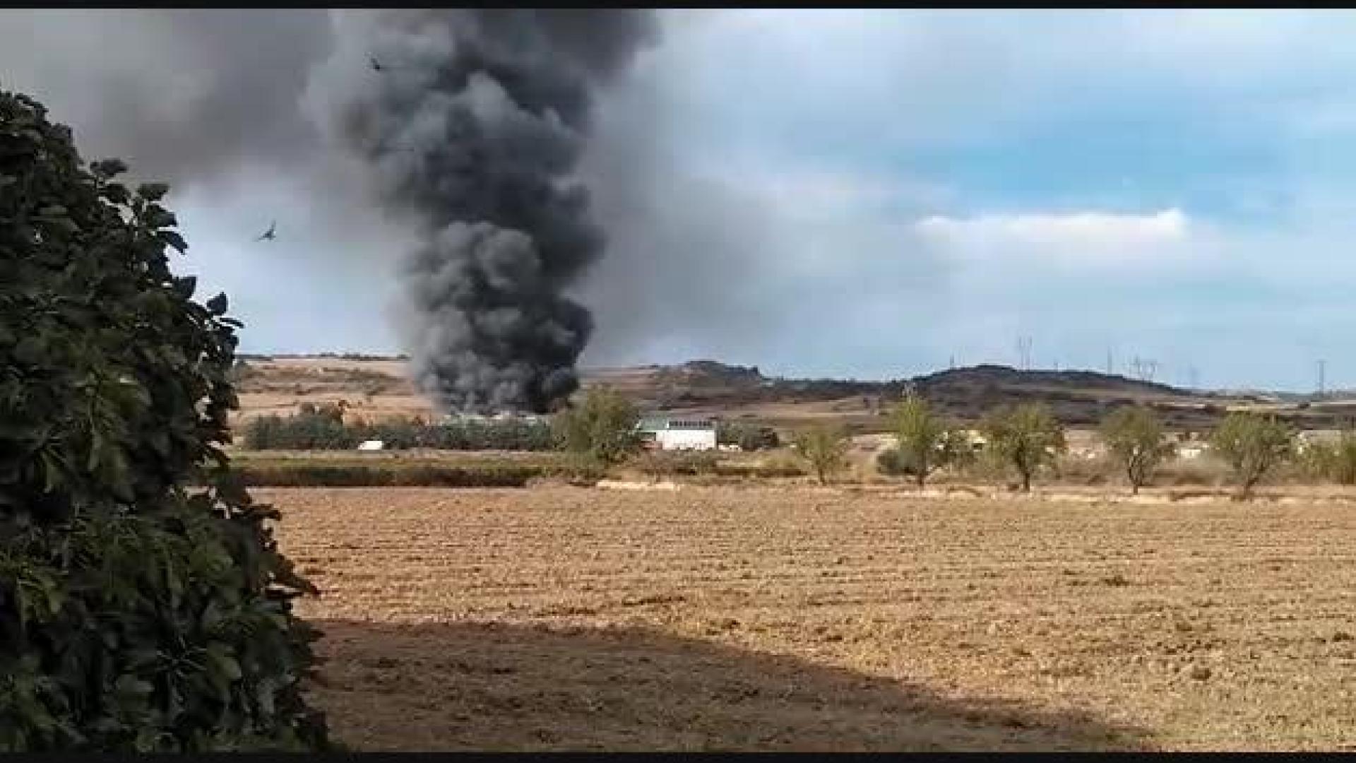 Vídeo del incendio en un desguace de Tafalla