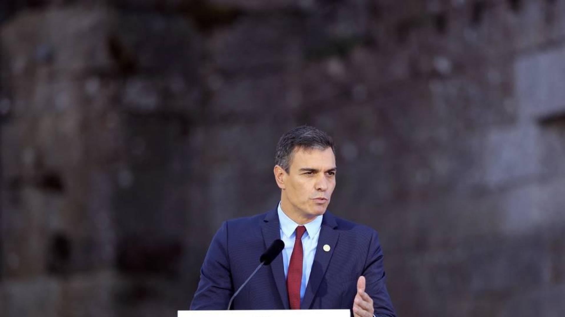 Sánchez: "El Gobierno no podía quedarse "de brazos cruzados" en Madrid"