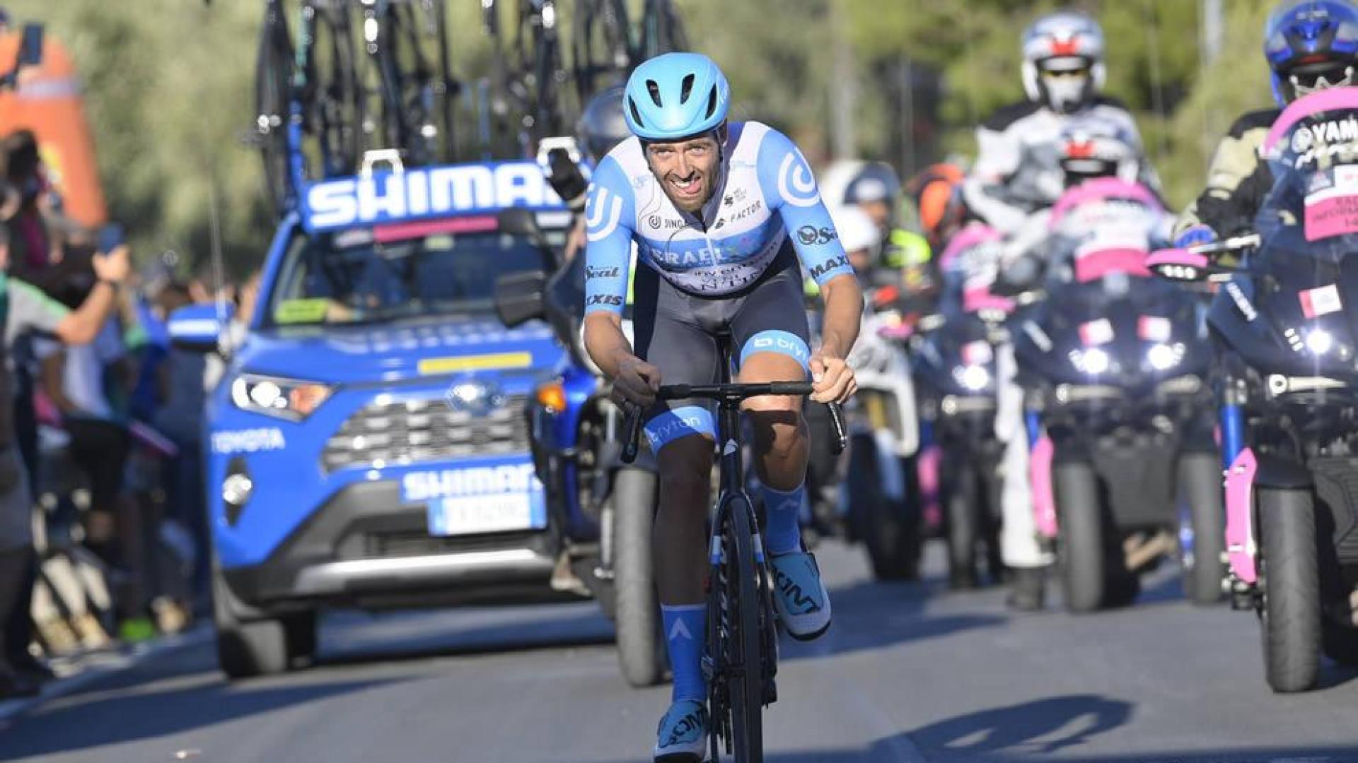 Alex Dowsett triunfa en Vieste y Almeida mantiene la maglia rosa