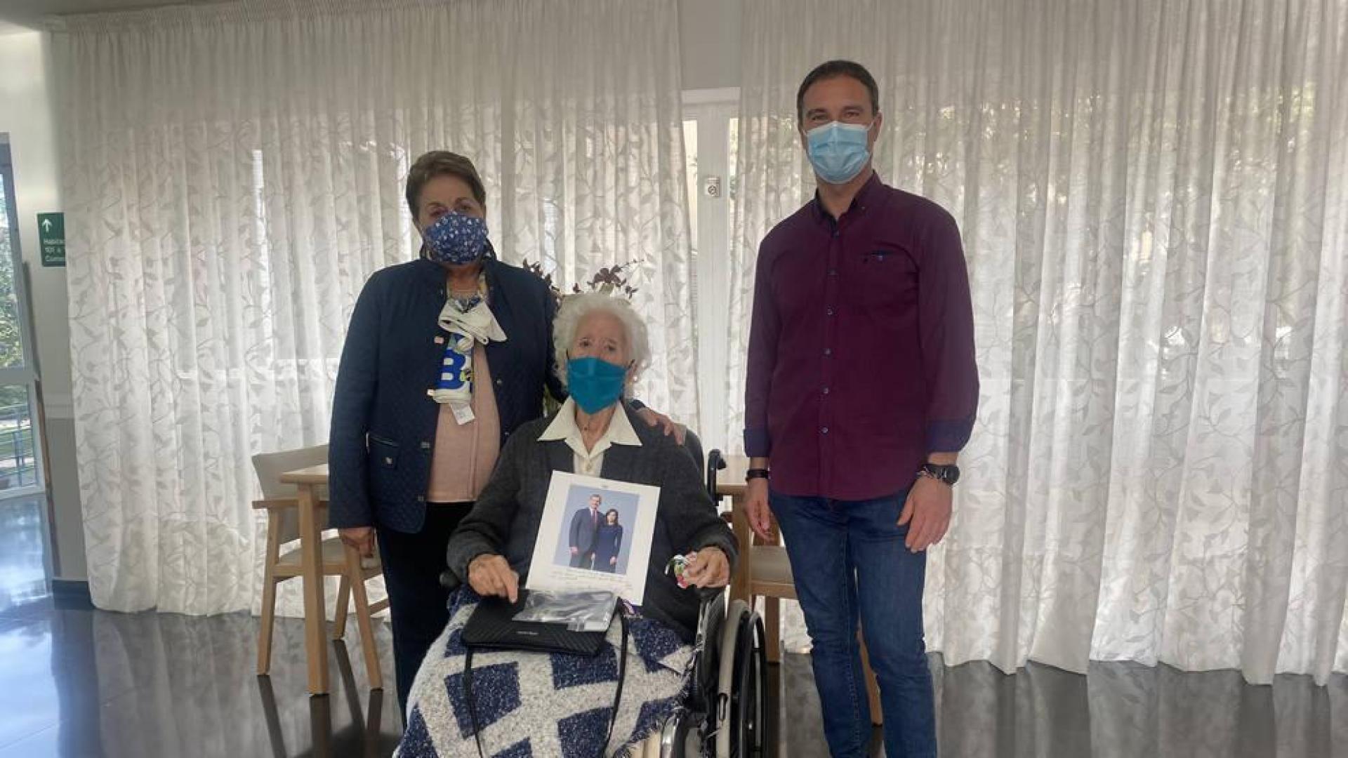 Los Reyes felicitan a un cirbonera por su 105 cumpleaños
