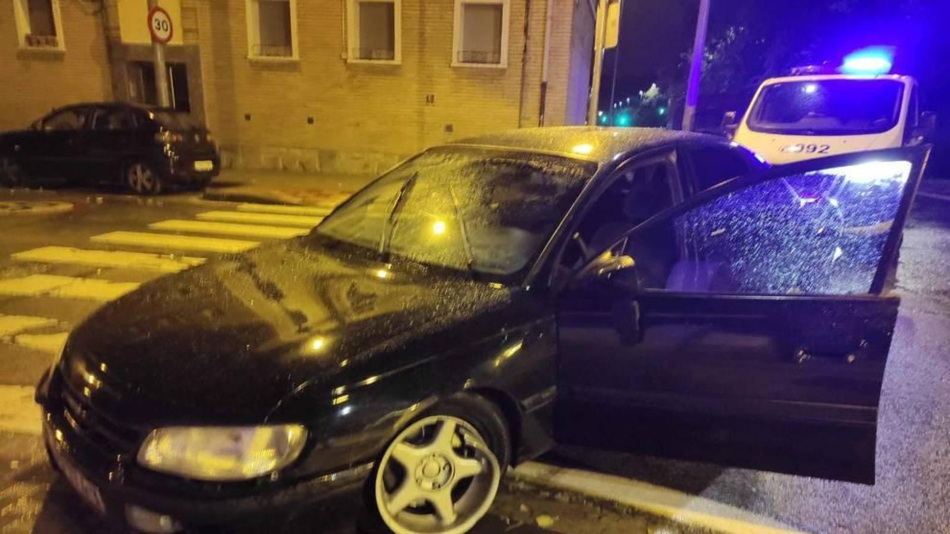 Un joven de 18 años intenta atropellar a un policía y se da a la fuga en Pamplona