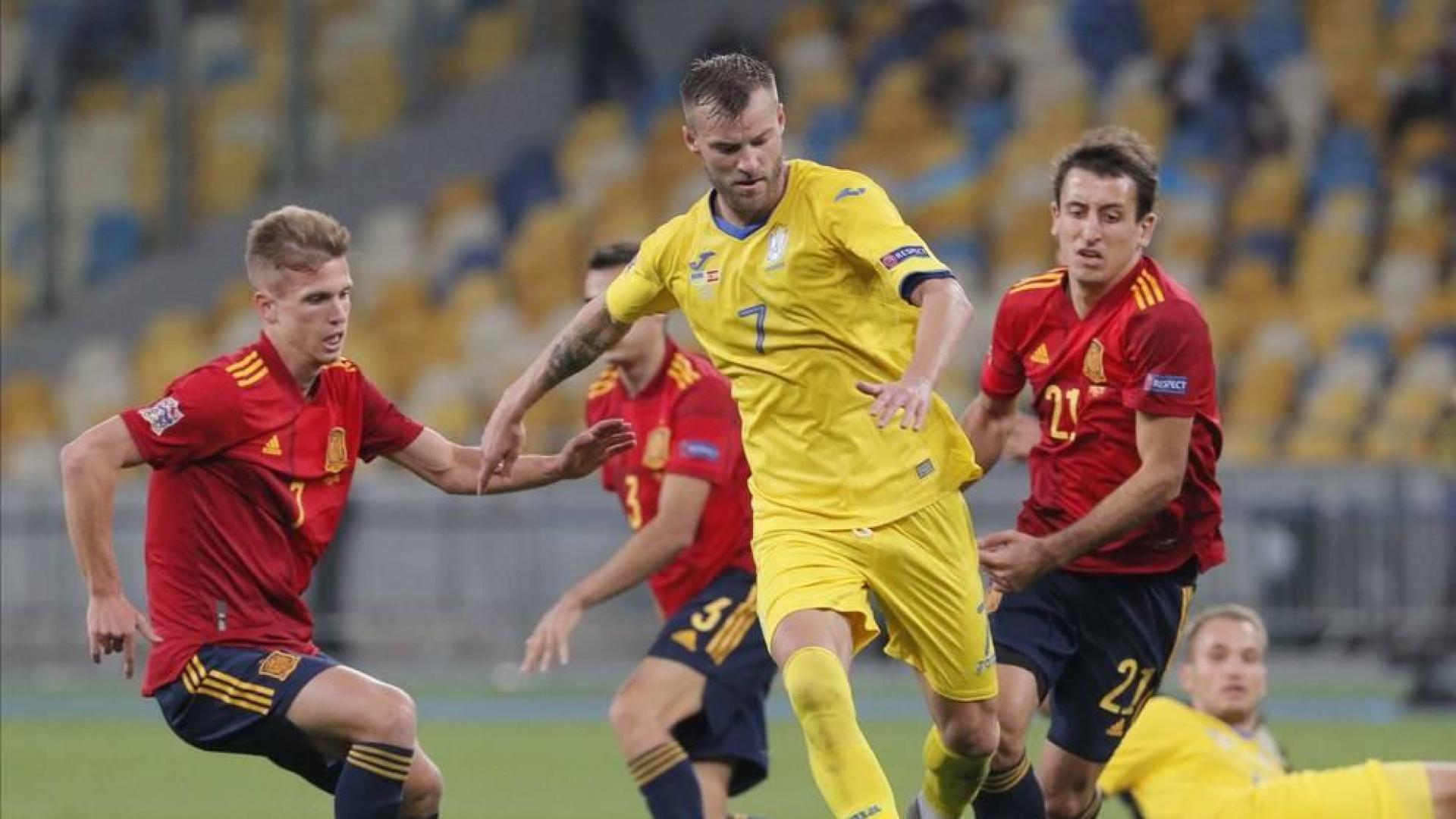 Ucrania castiga la falta de gol de España