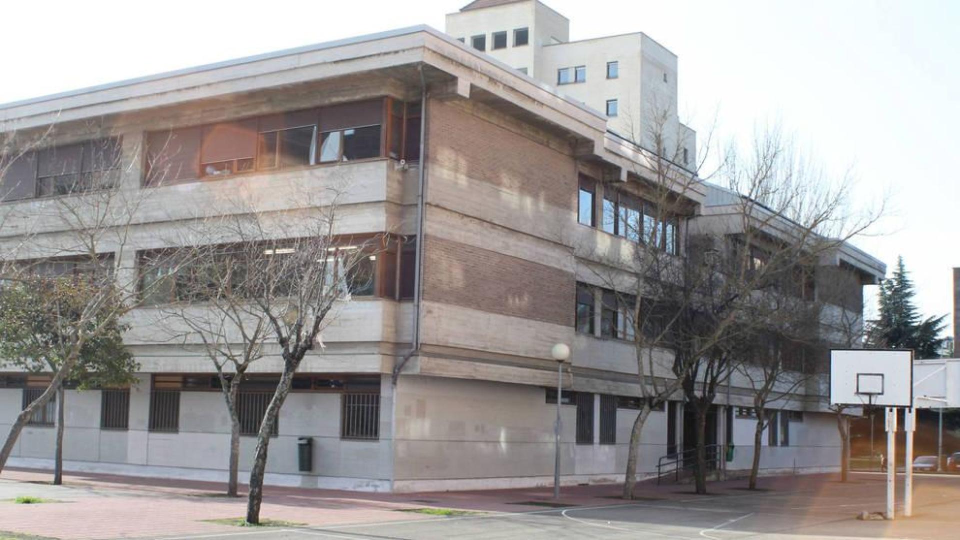 El número de alumnos confinados en Navarra asciende a 1.824, con 327 más en la última jornada