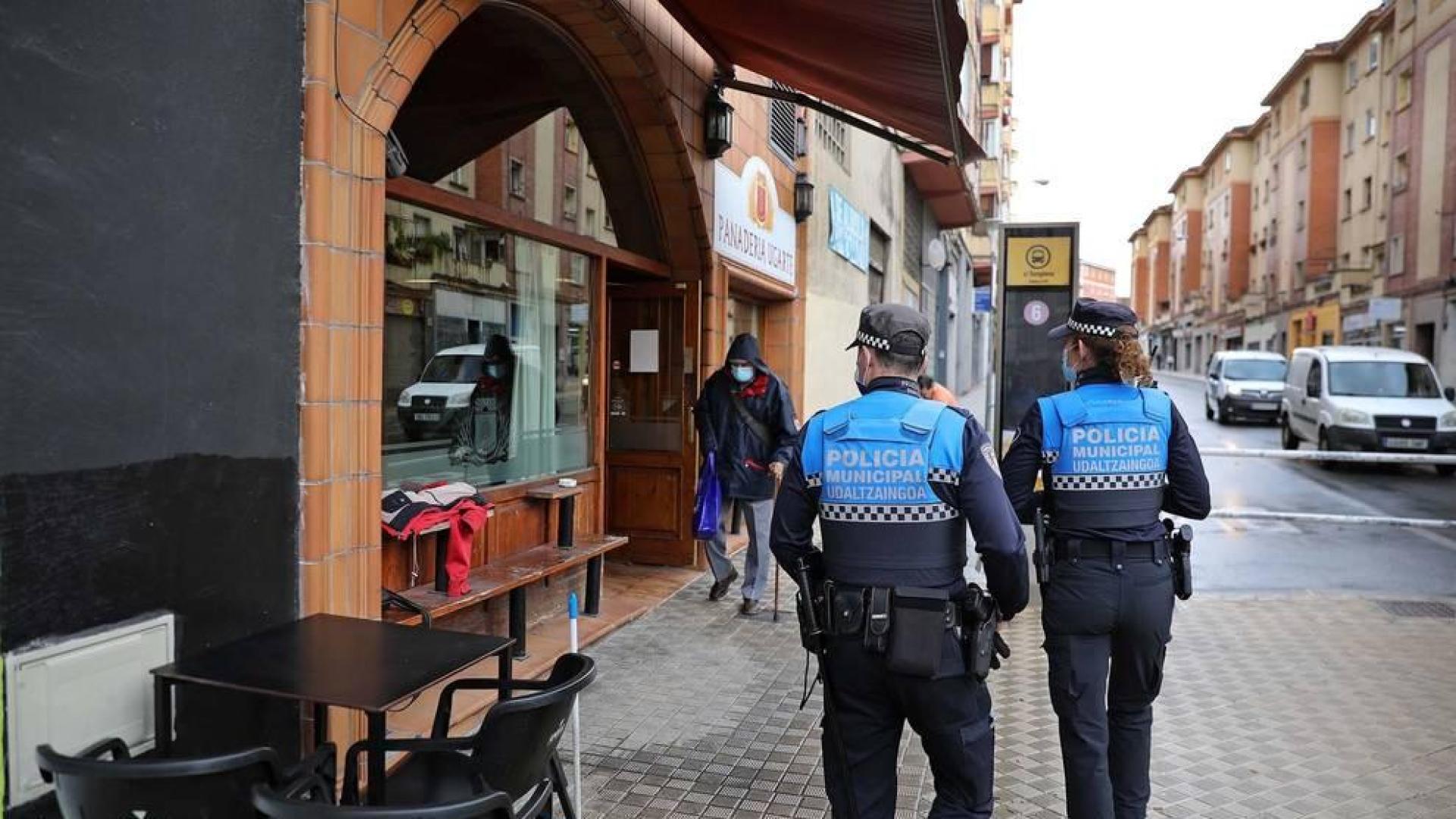 Una patrulla contra el covid por la Milagrosa