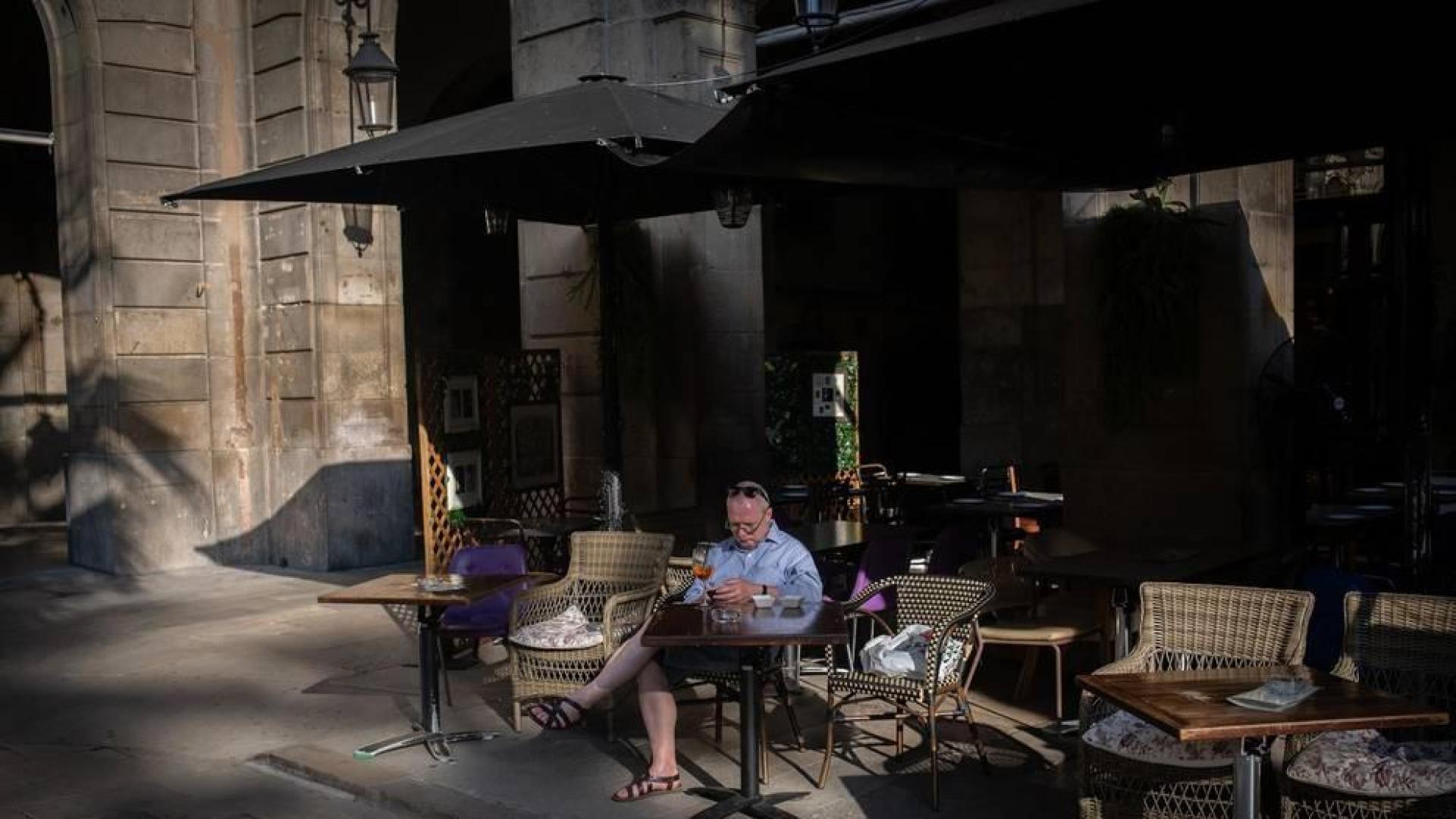 Sanidad registra 209 muertes más y 11.970 nuevos casos, 5.104 en el último día