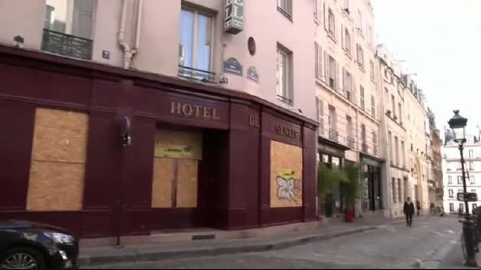 Toque de queda en París y ocho ciudades más