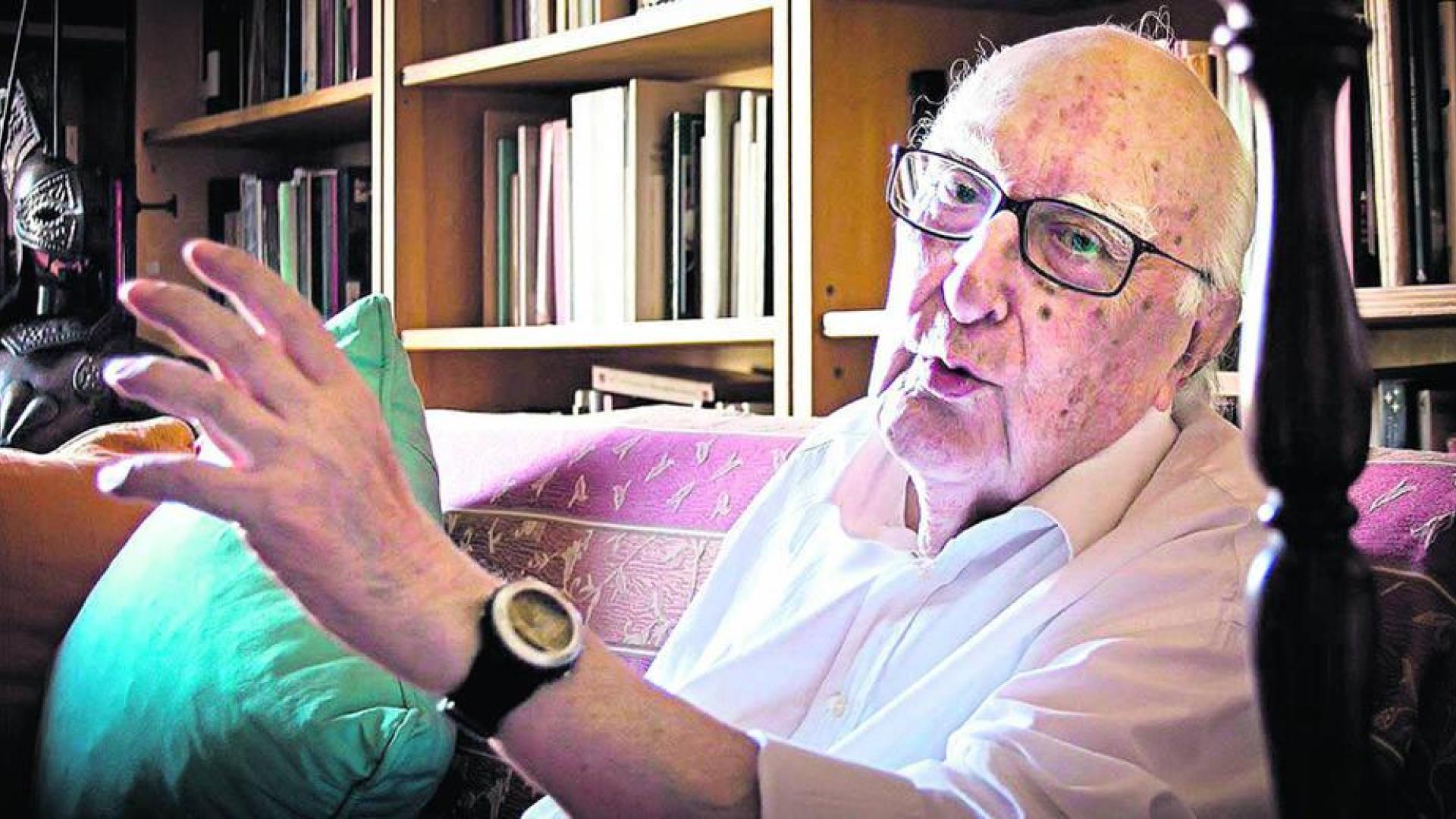 El escritor italiano Andrea Camilleri, en estado grave tras sufrir un infarto