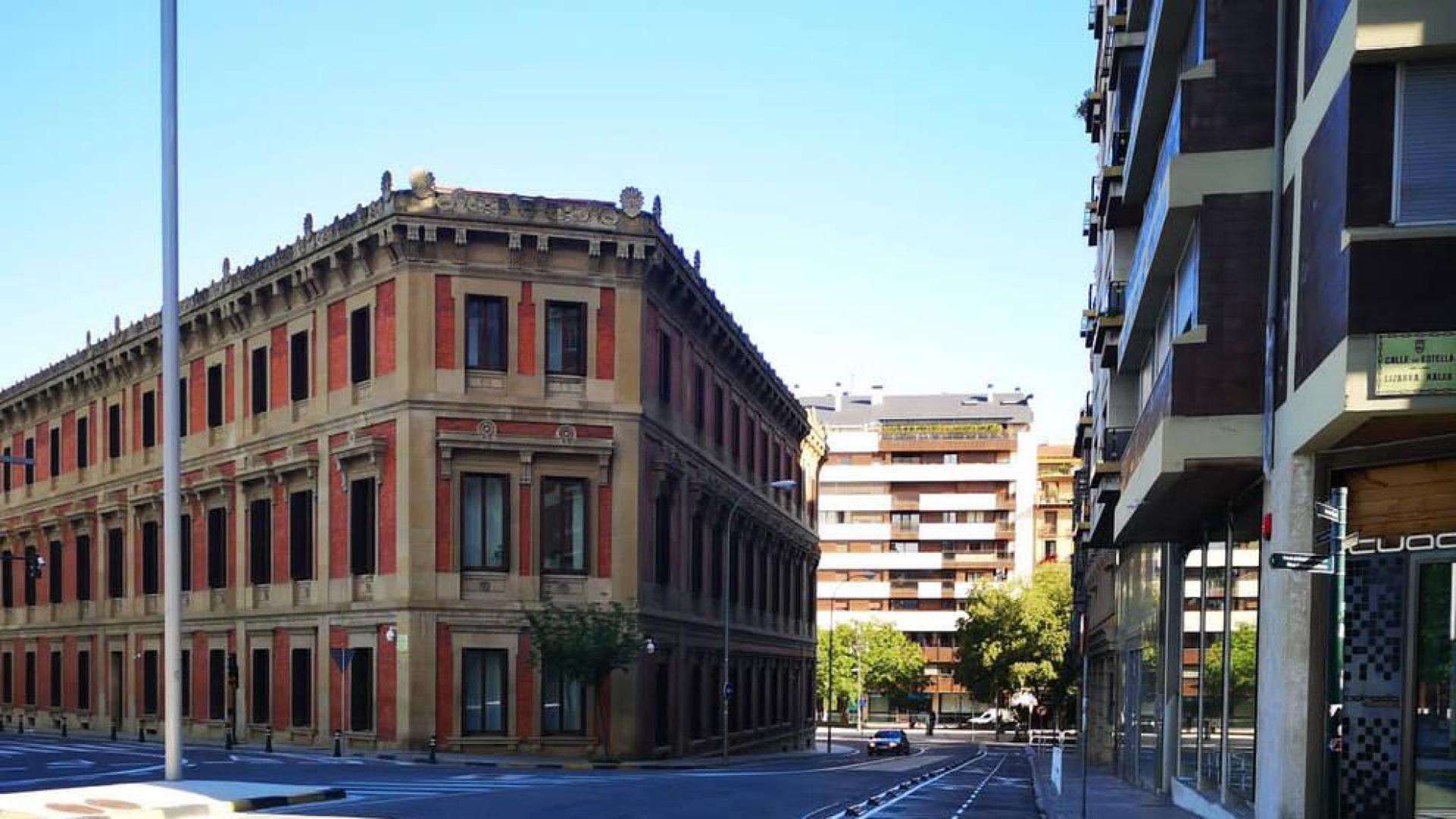 El carril bici entre Sarasate y plaza de Europa llega a la avenida del Ejército