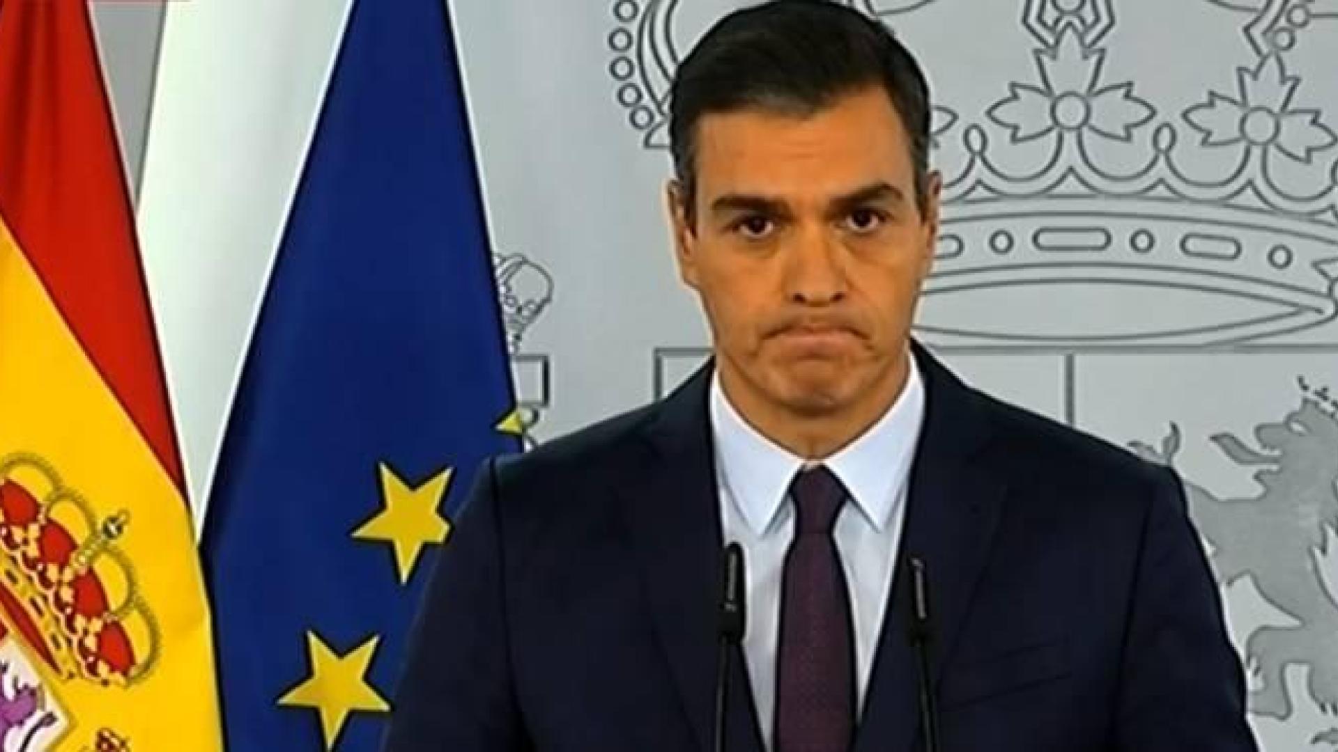Sánchez alerta de que la situación es "grave" y pide reducir la movilidad
