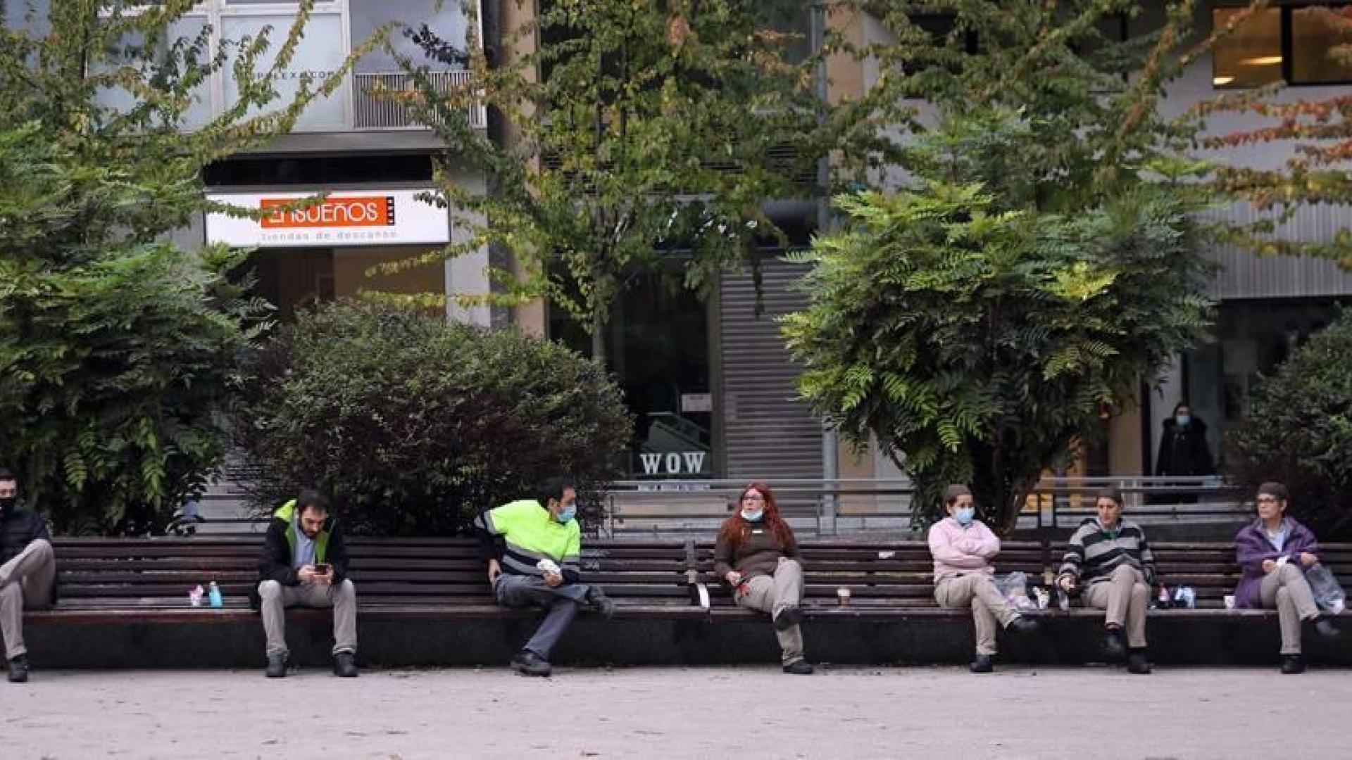 Decenas de hosteleros intentan sobrevivir con comida para llevar