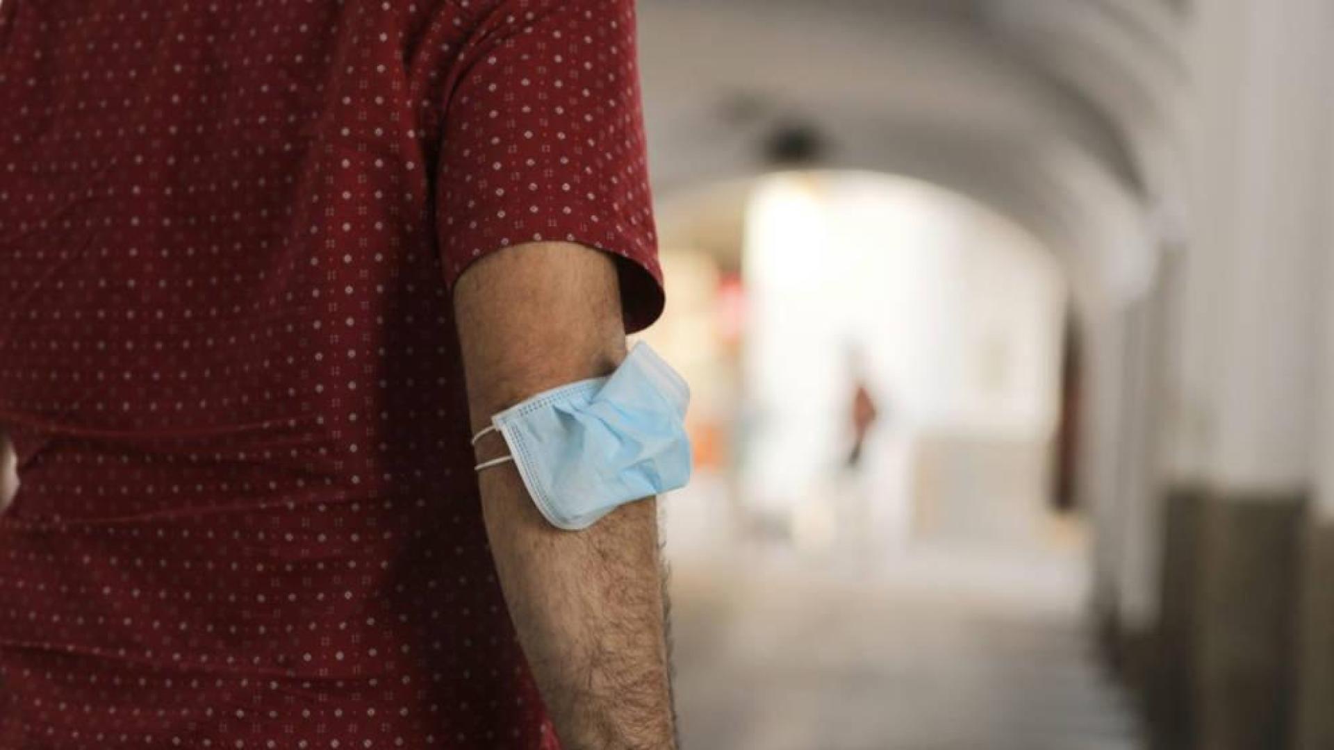 Sanidad notifica 855 contagios, un ligero descenso respecto al viernes