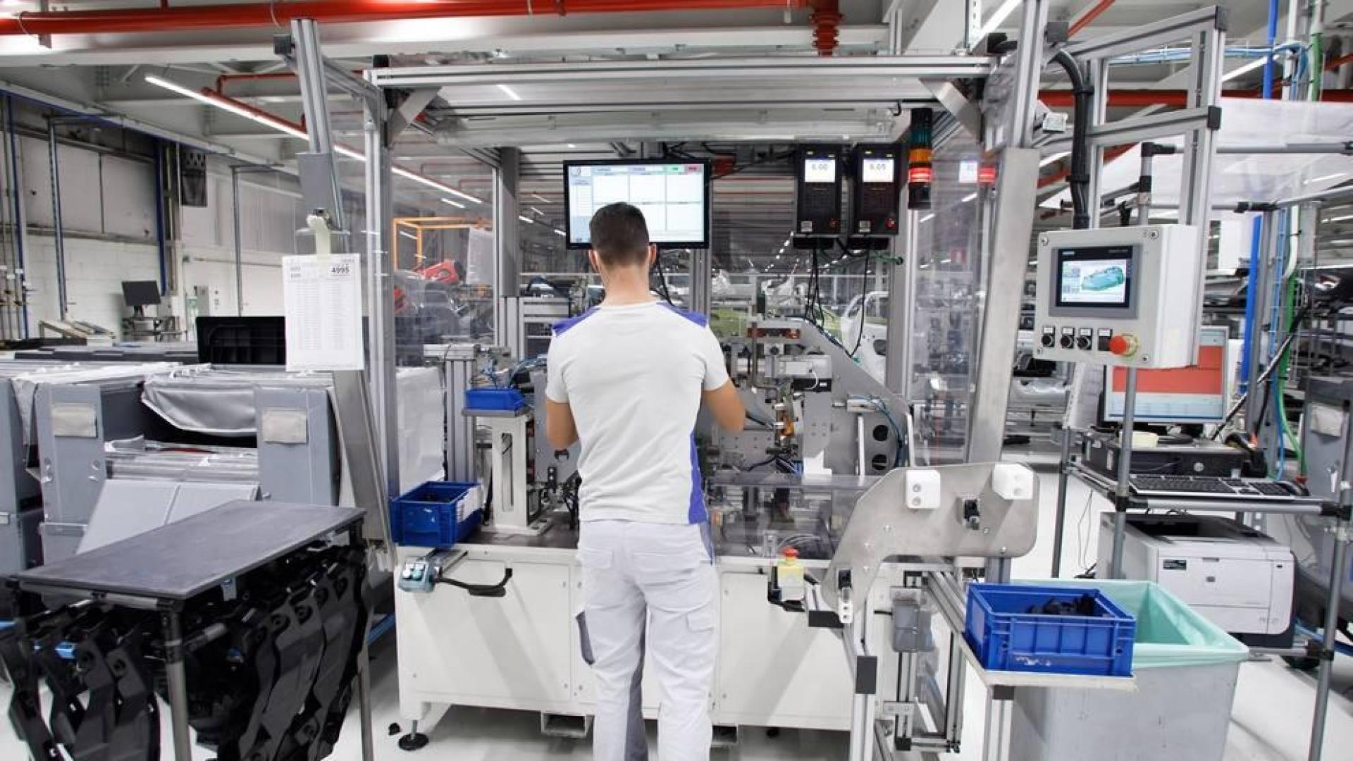 VW cuenta con puestos específicos para 148 personas que no pueden trabajar en las líneas de producción