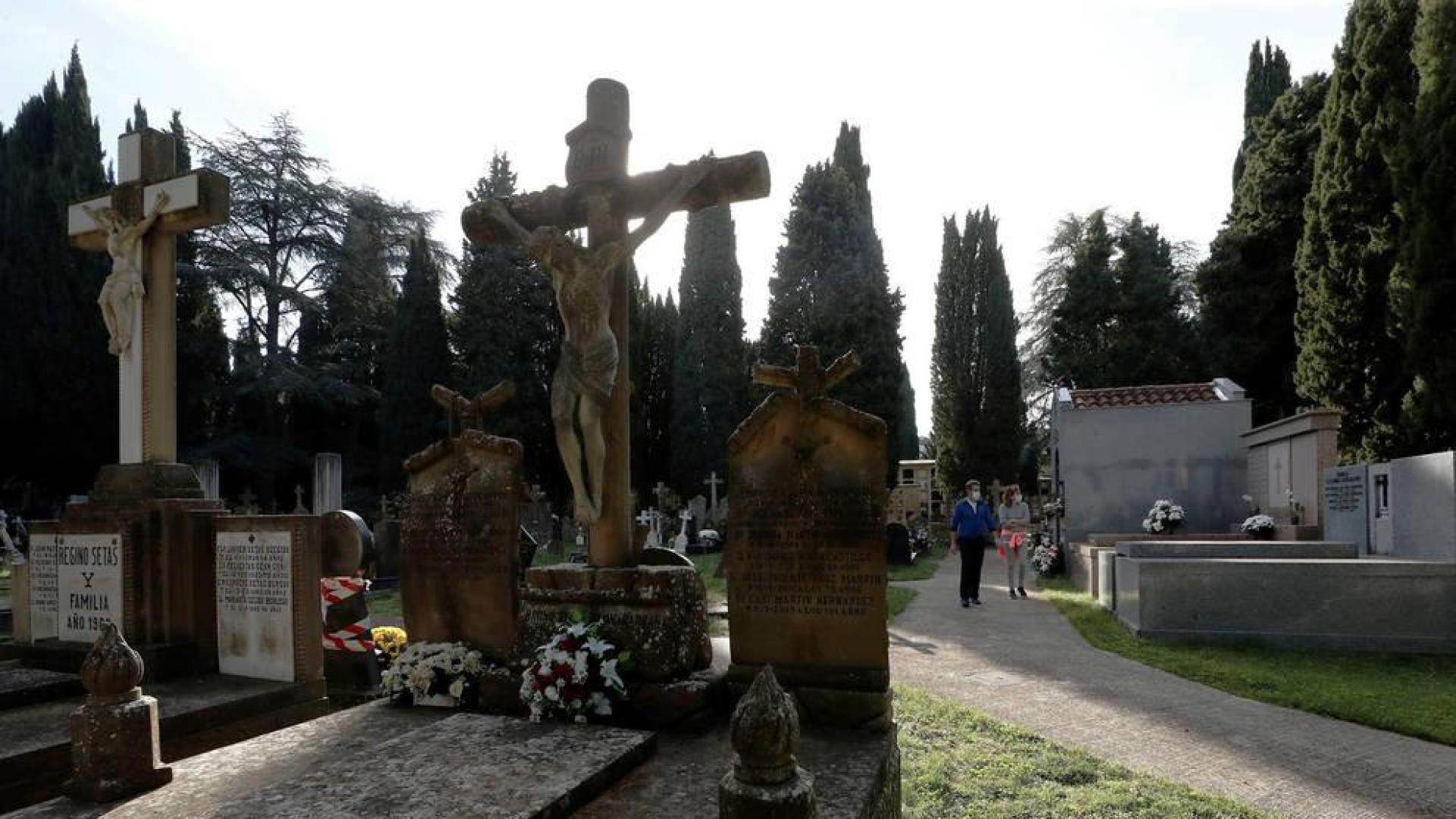 Los navarros celebran un 1 de noviembre restringido por la covid