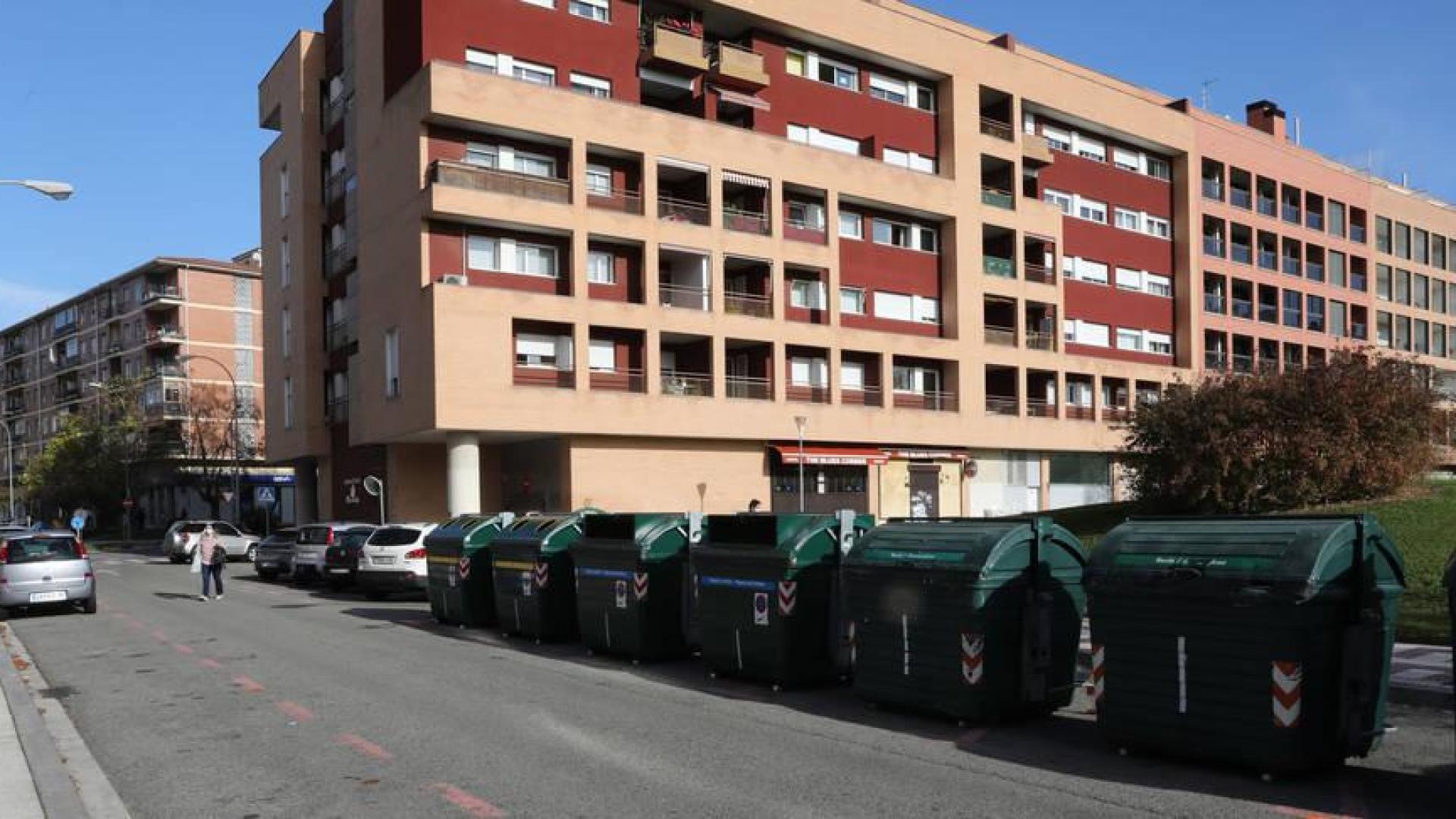 Liberan de contenedores la avenida de Pamplona para evitar atascos