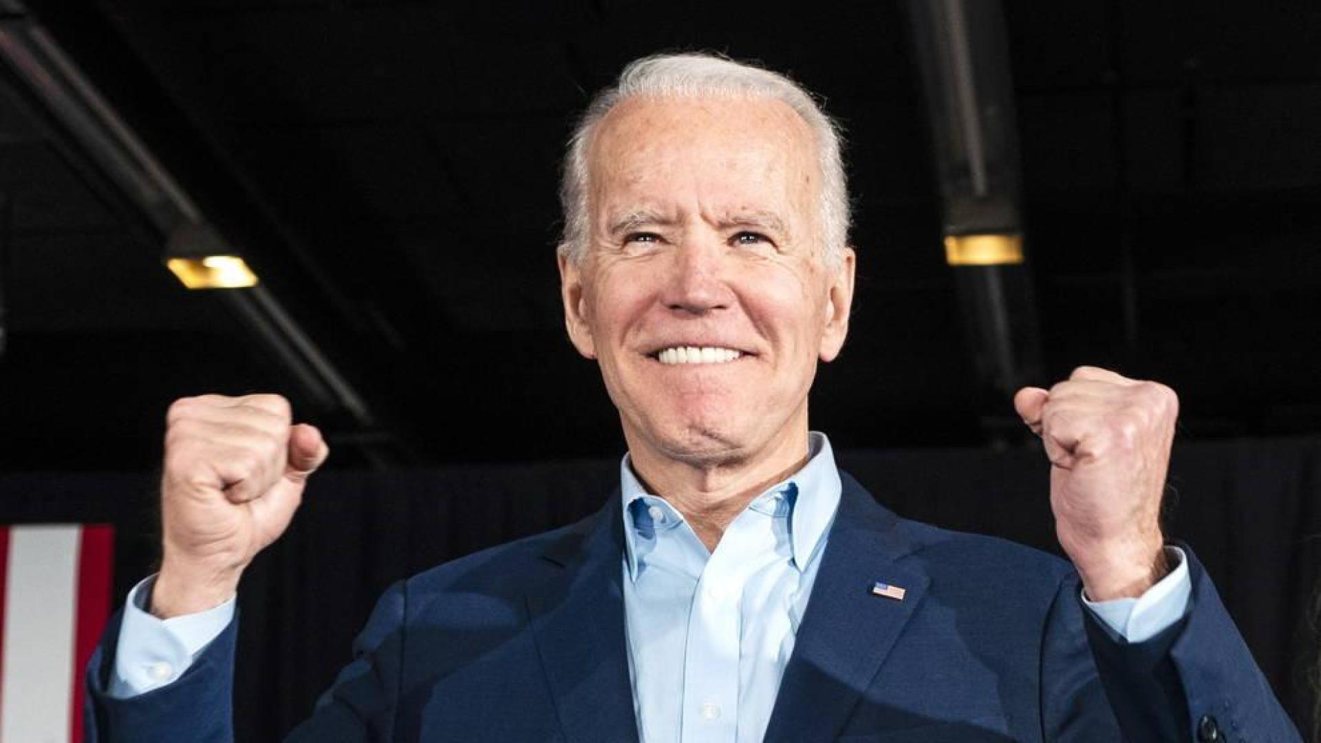 Biden lidera el conteo en cuatro estados clave y se acerca a la victoria