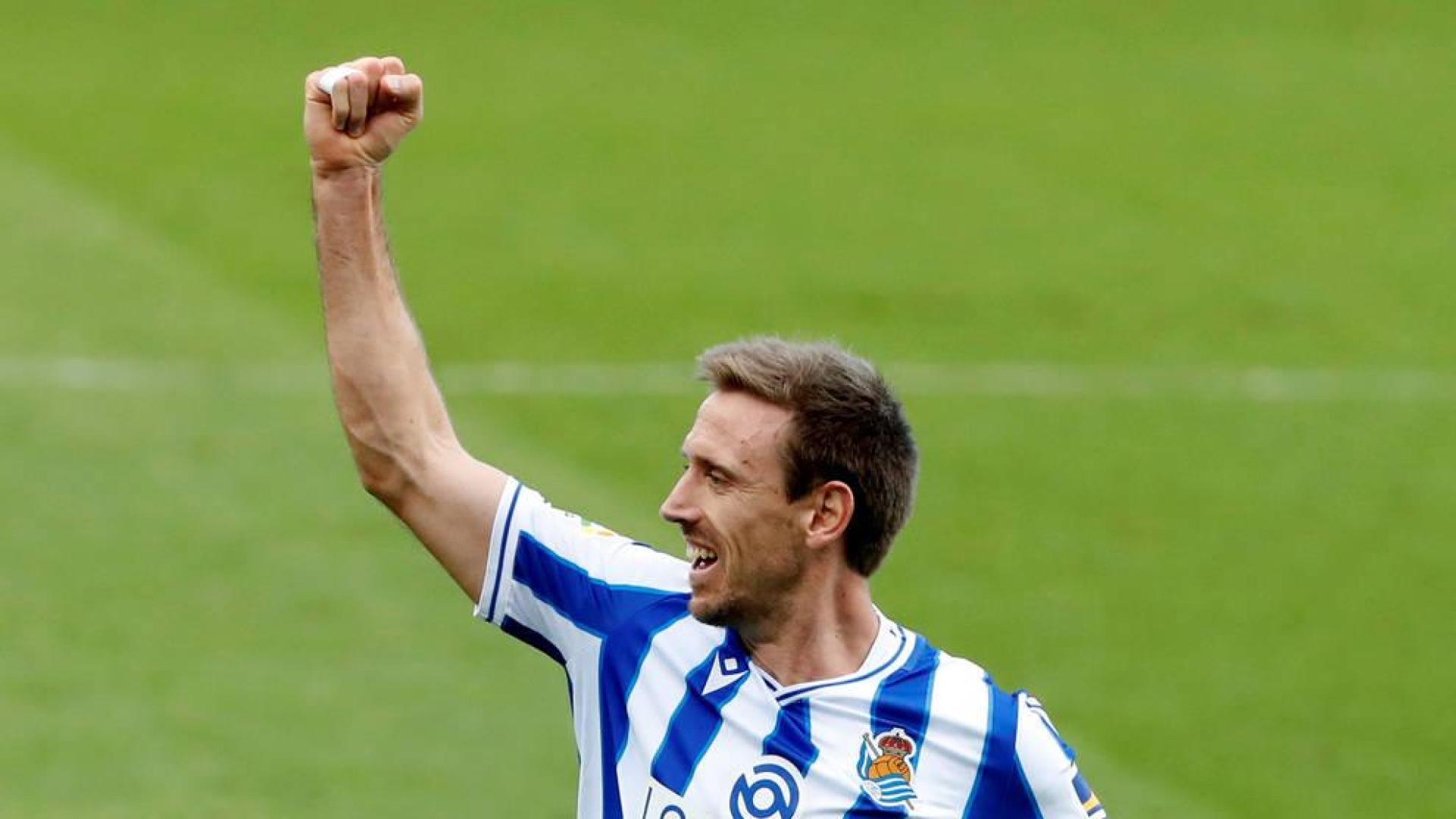 Monreal y Oyarzabal llevan a la Real al liderato ante el Granada