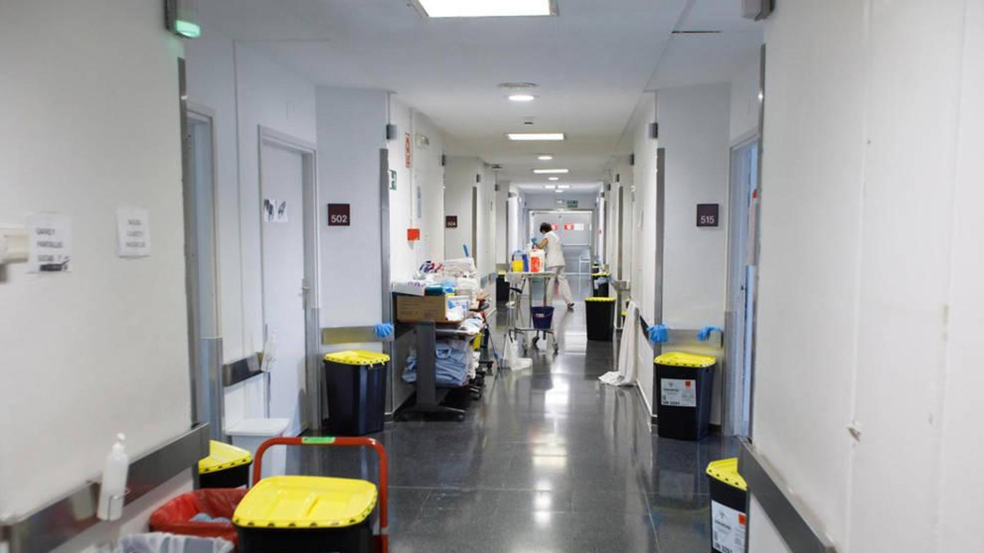 Visitas de una hora a los pacientes, a ser posible de la misma persona