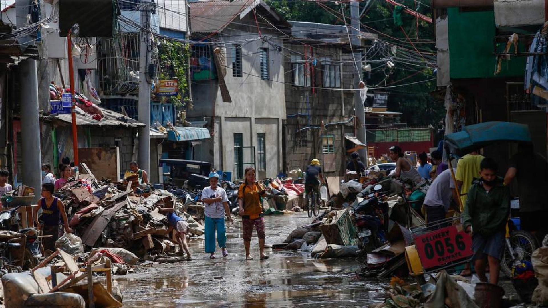 Un tifón causa 39 muertos en Filipinas y graves inundaciones en Manila
