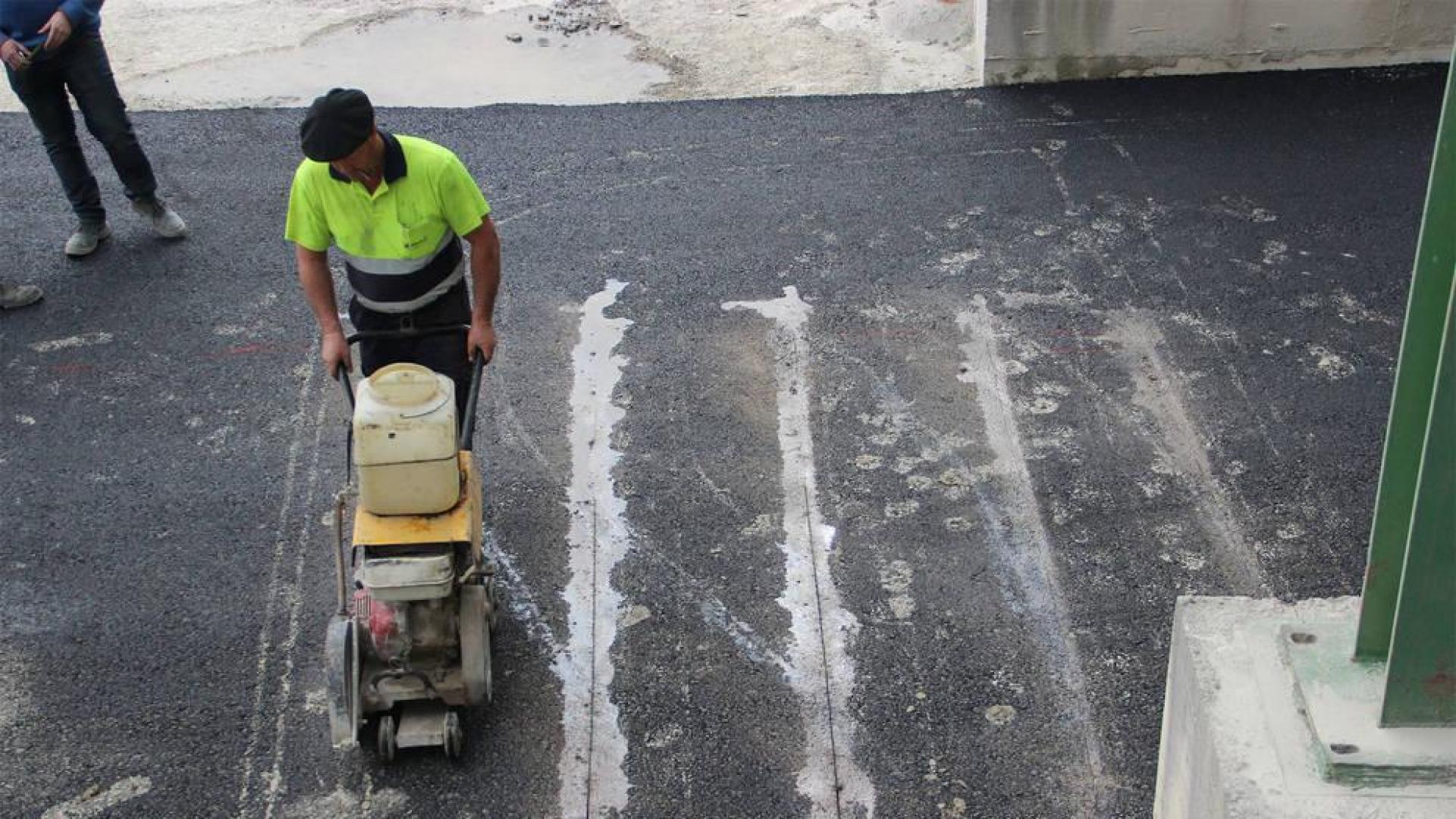 Uno de los proyectos propone la instalación de sensores en los aparcamientos.