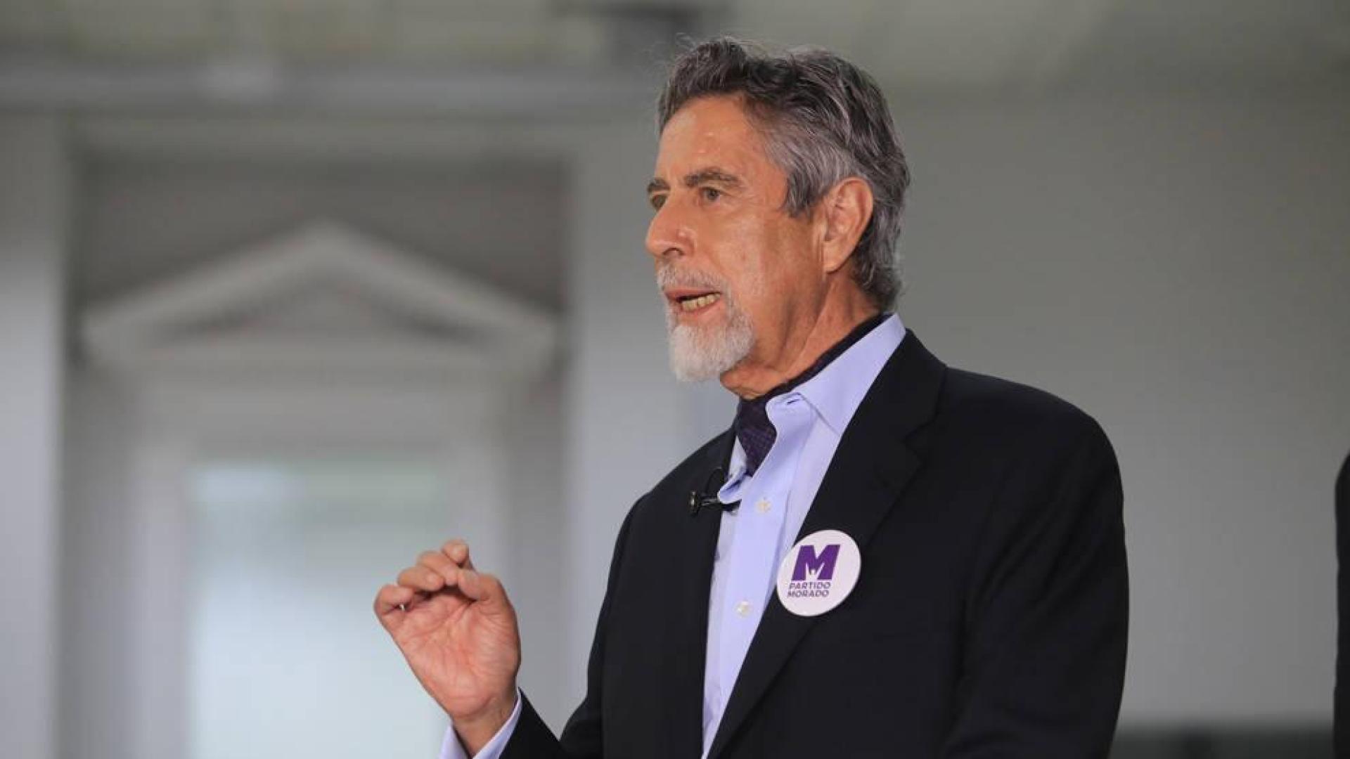 El Congreso de Perú elige a Francisco Sagasti como nuevo presidente interino del país