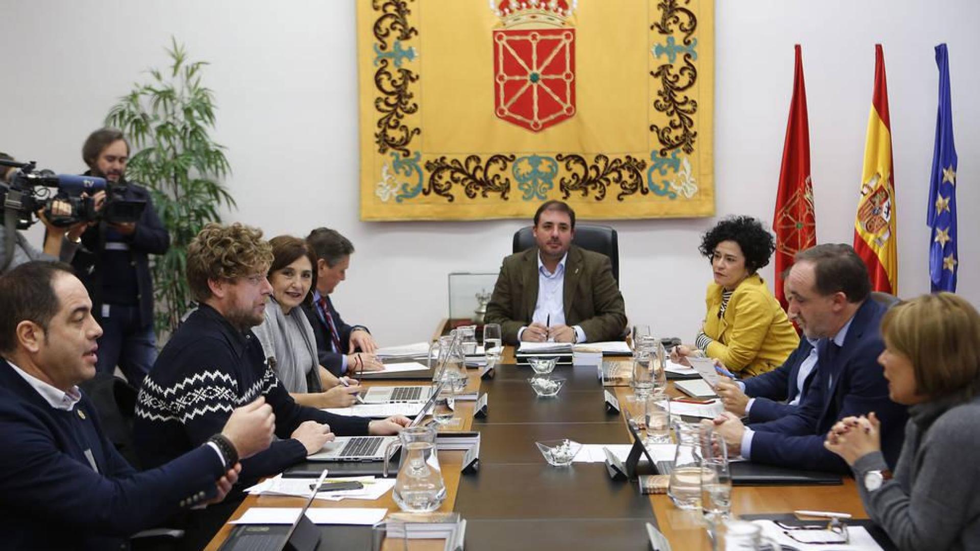 El salario de la mayoría de parlamentarios ronda los 54.000 euros