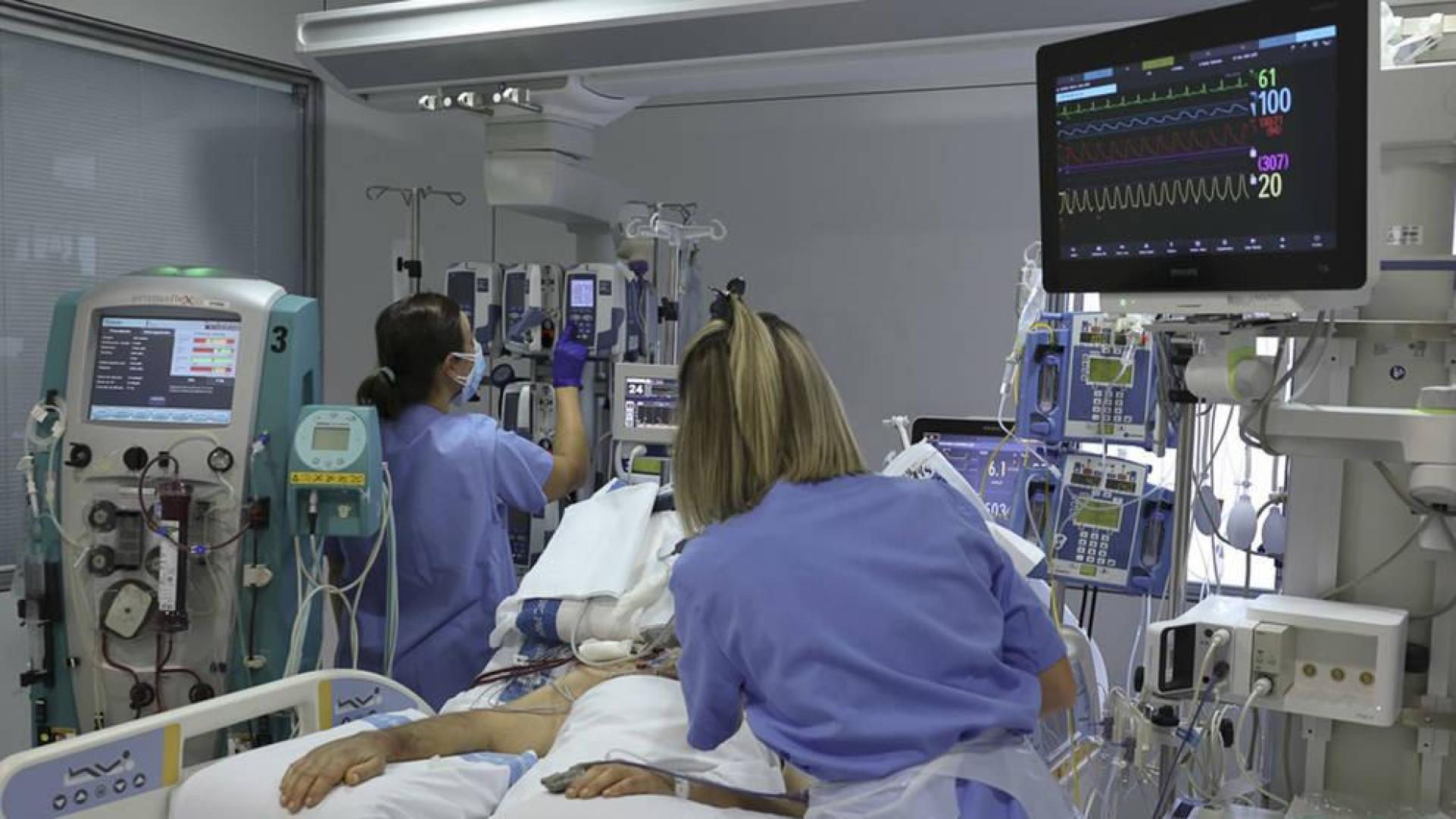 Sanidad notifica 15.156 nuevos casos y 328 muertes más