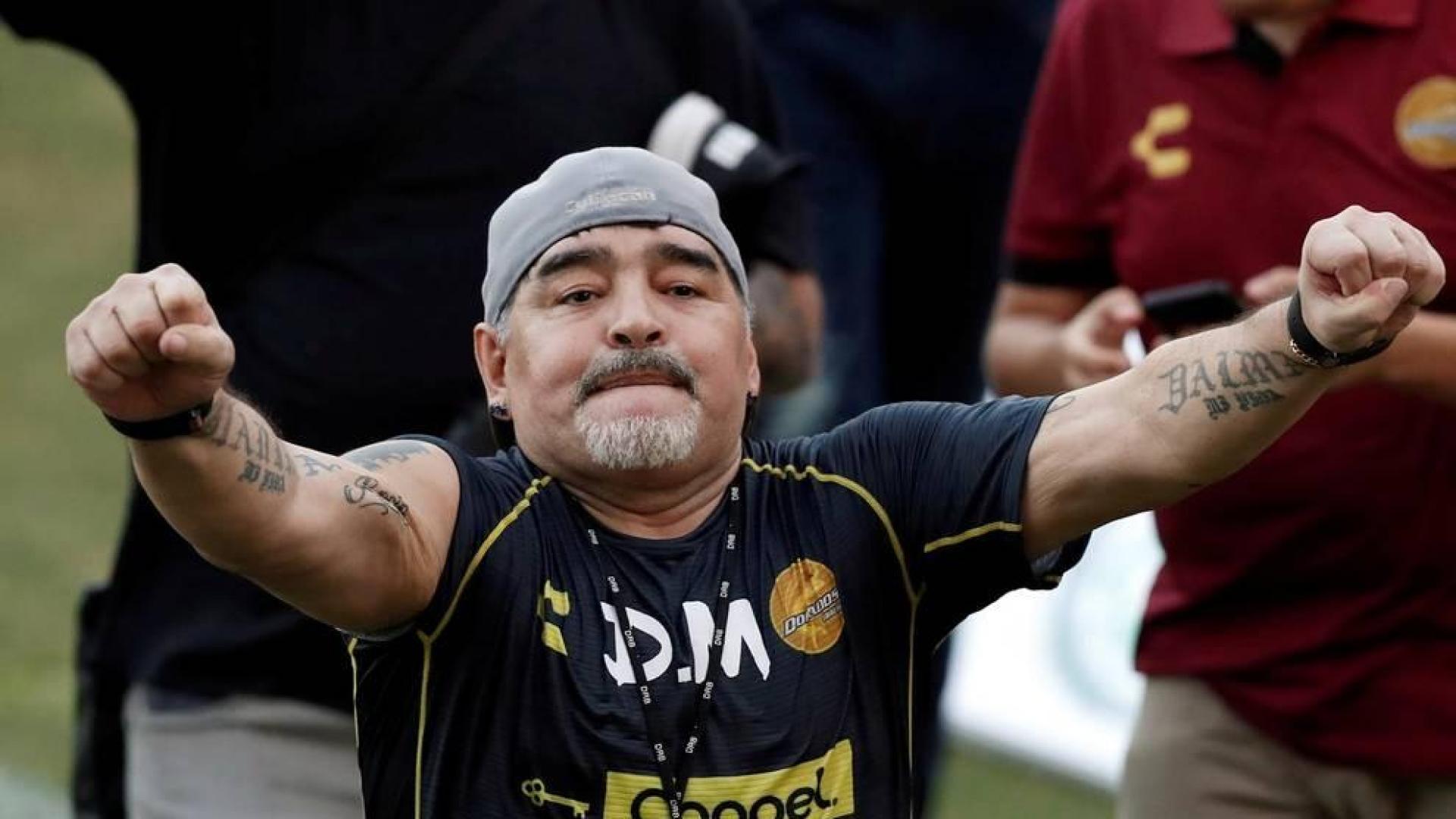 DIego Armando Maradona, el 'Pelusa', exfutbolista argentino y entrenador de fútbol falleció este miércoles 25 de noviembre a causa de una parada cardiorrespiratoria a los 60 años de edad.