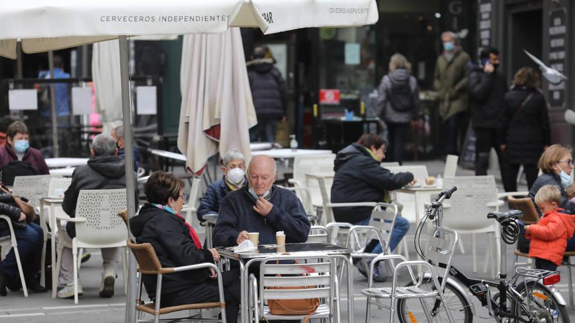 “Se acabó tomar el café en un banco”