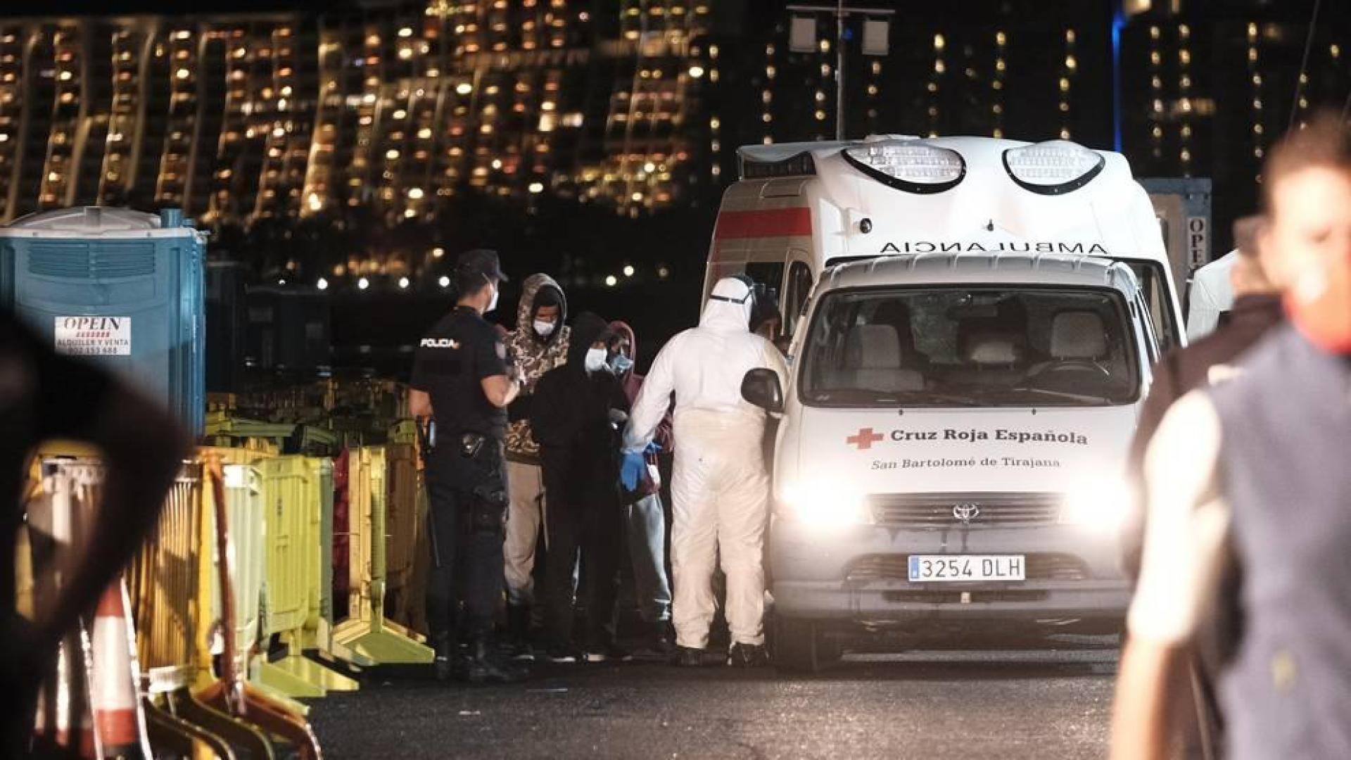 Arguineguín se desmantela y queda con un retén de cribado sanitario
