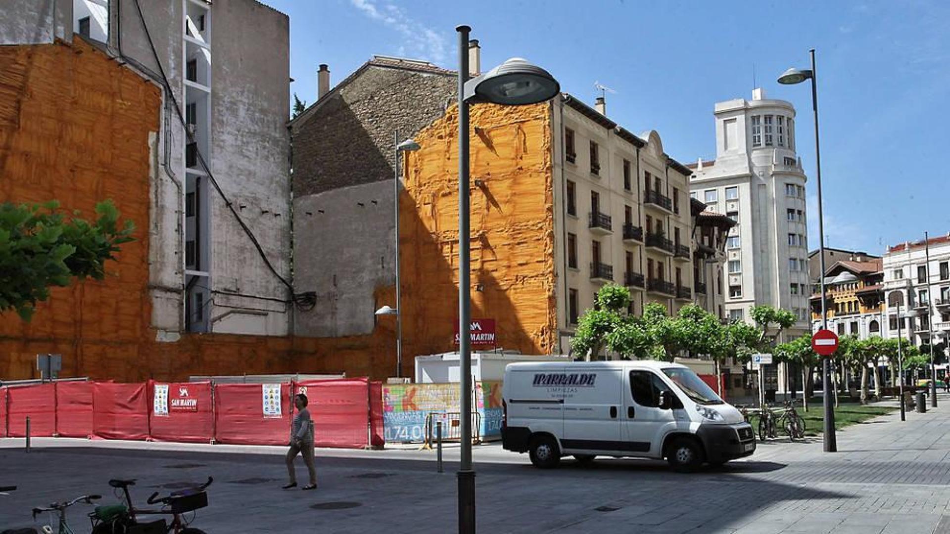 Quejas de los vecinos por el cierre de la avenida de Roncesvalles