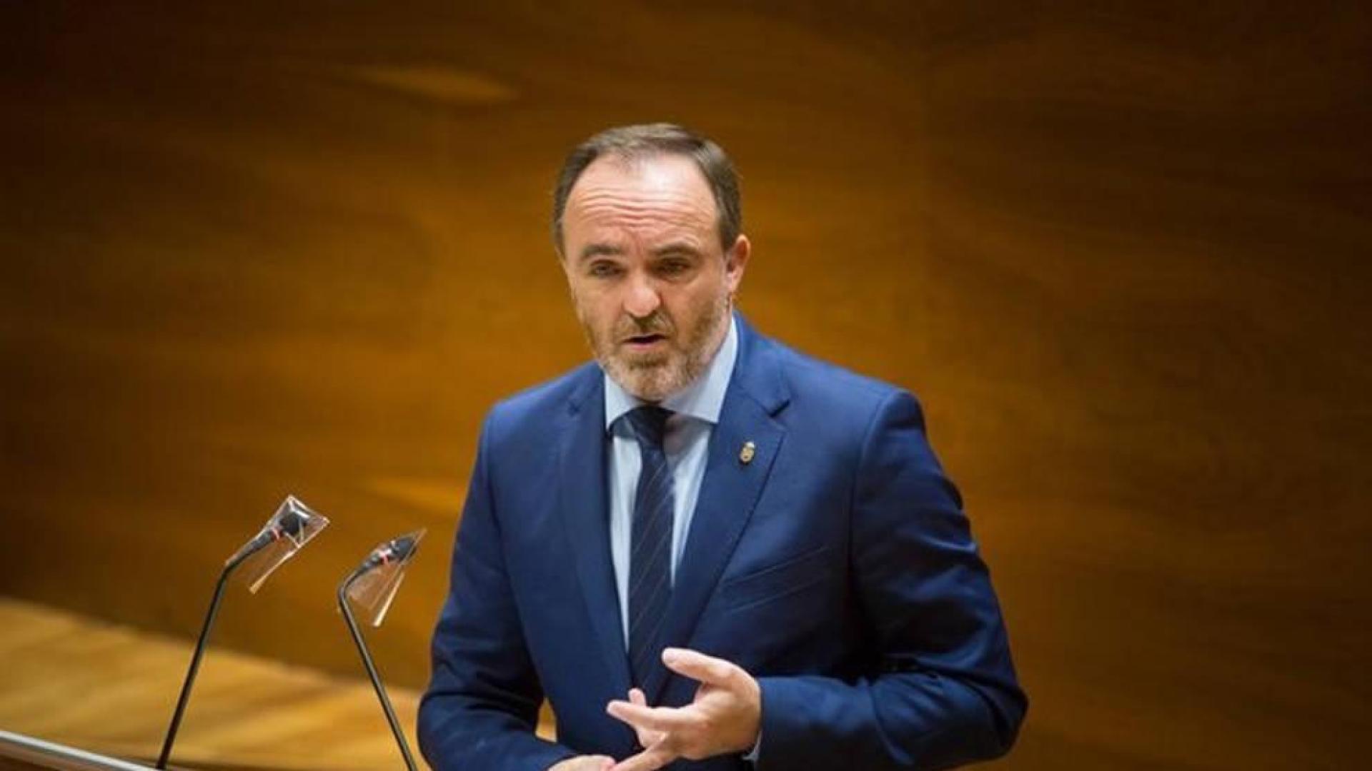 Esparza, a Chivite: "Sus socios no se desgastan, se desgasta usted"
