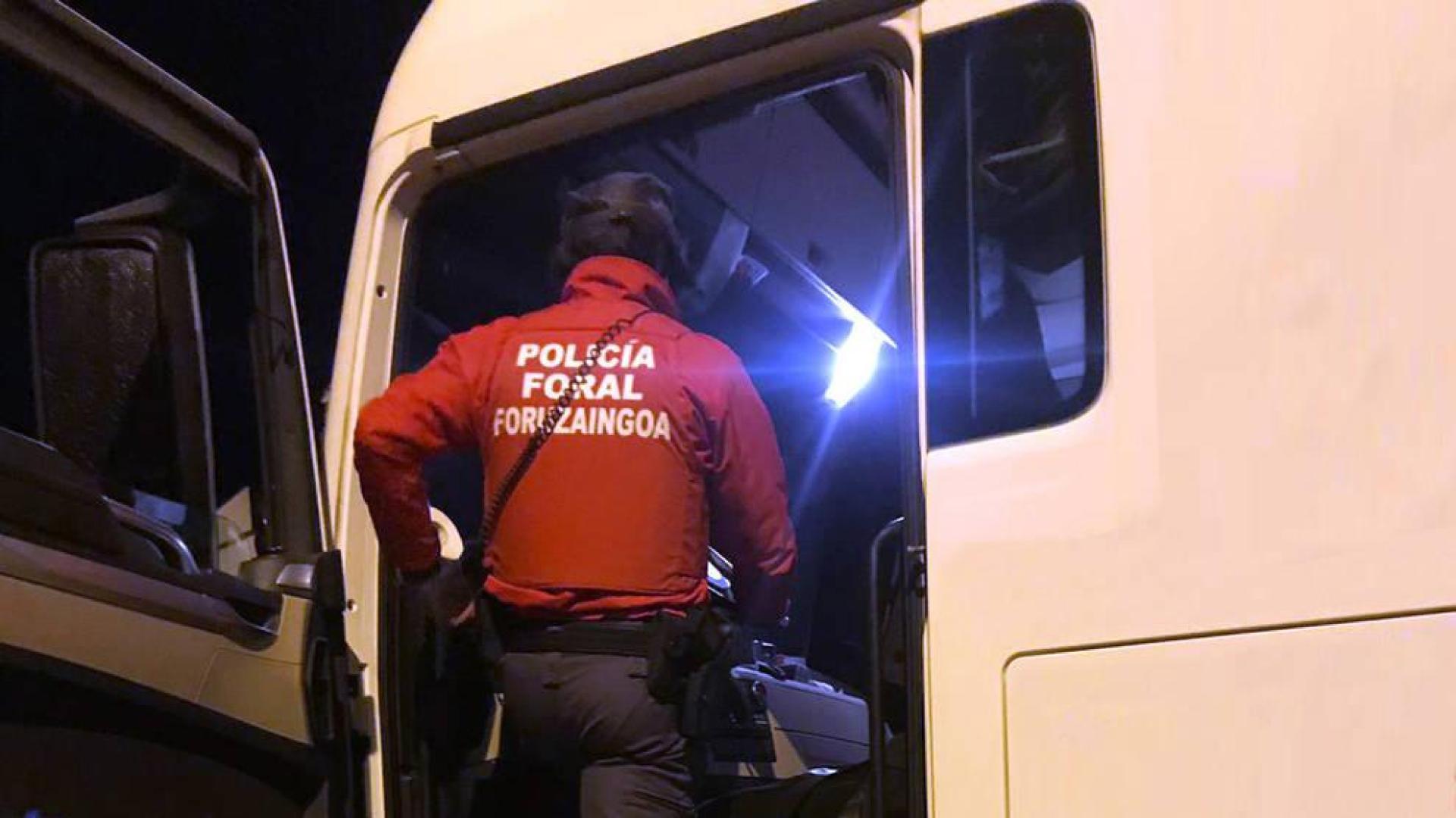 Denunciados 12 vehículos por positivo en drogas en la N-121-A y N-121-B